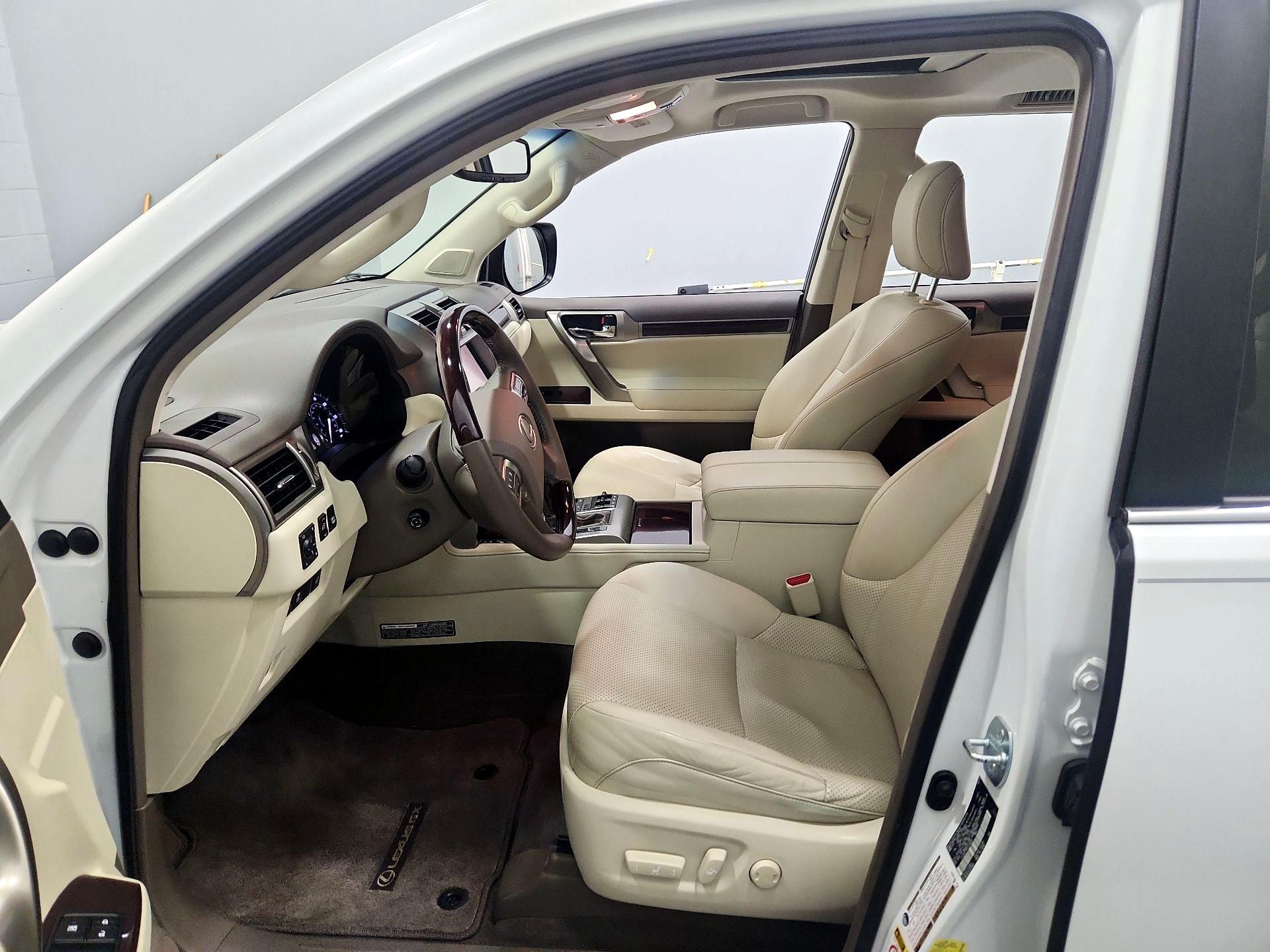 Thumbnail: 2015 Lexus GX - 11