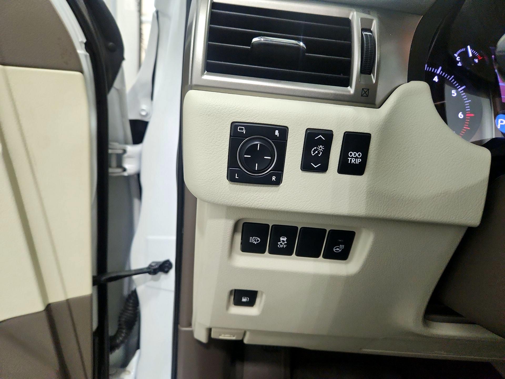 Thumbnail: 2015 Lexus GX - 13