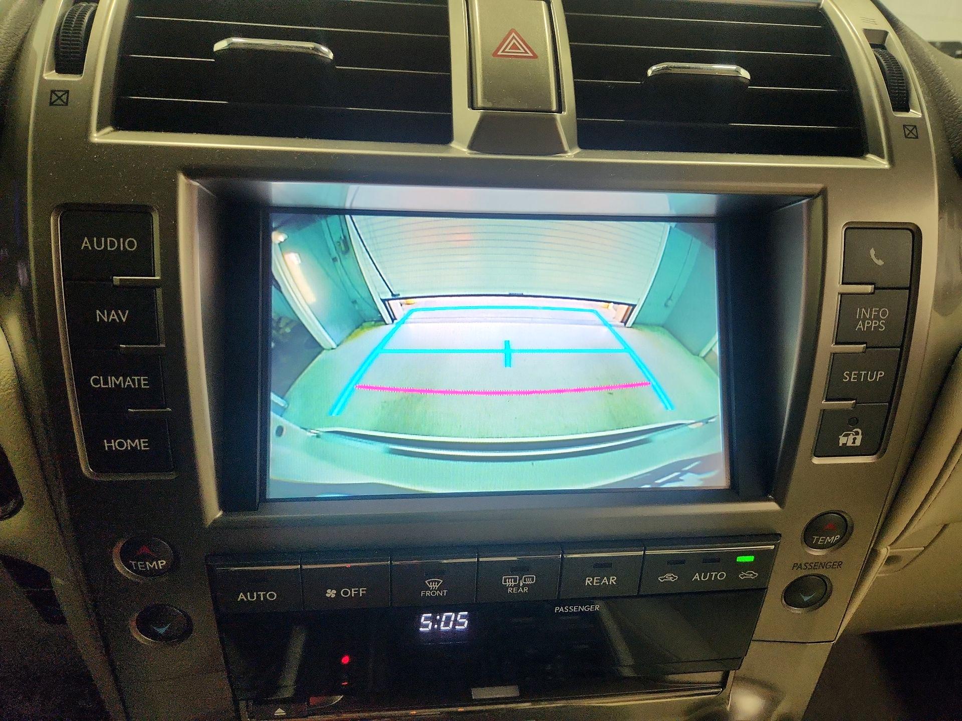 Thumbnail: 2015 Lexus GX - 15