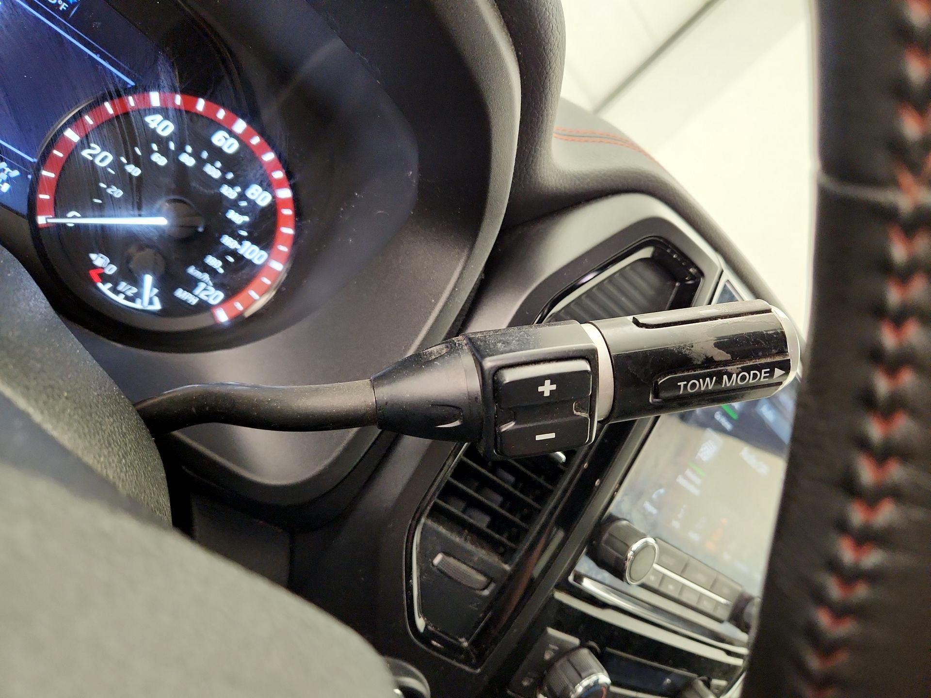 Thumbnail: 2021 Nissan Titan - 18