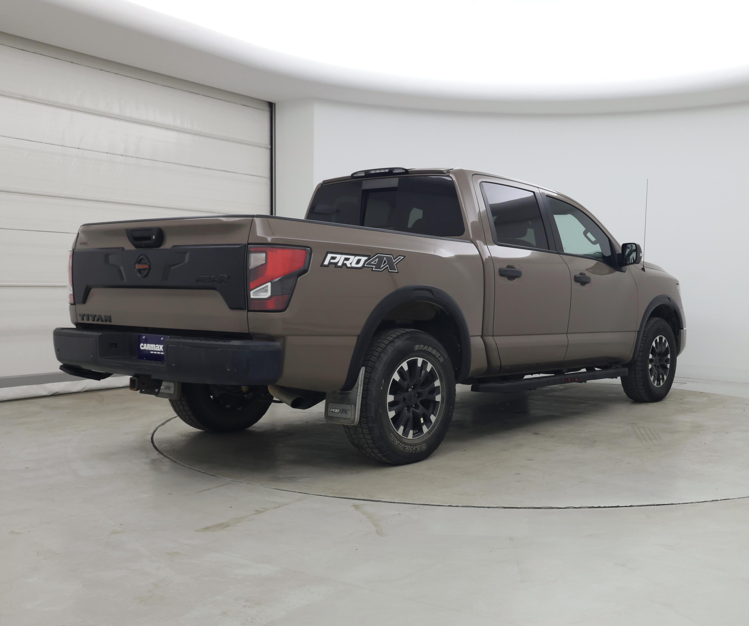Thumbnail: 2021 Nissan Titan - 8