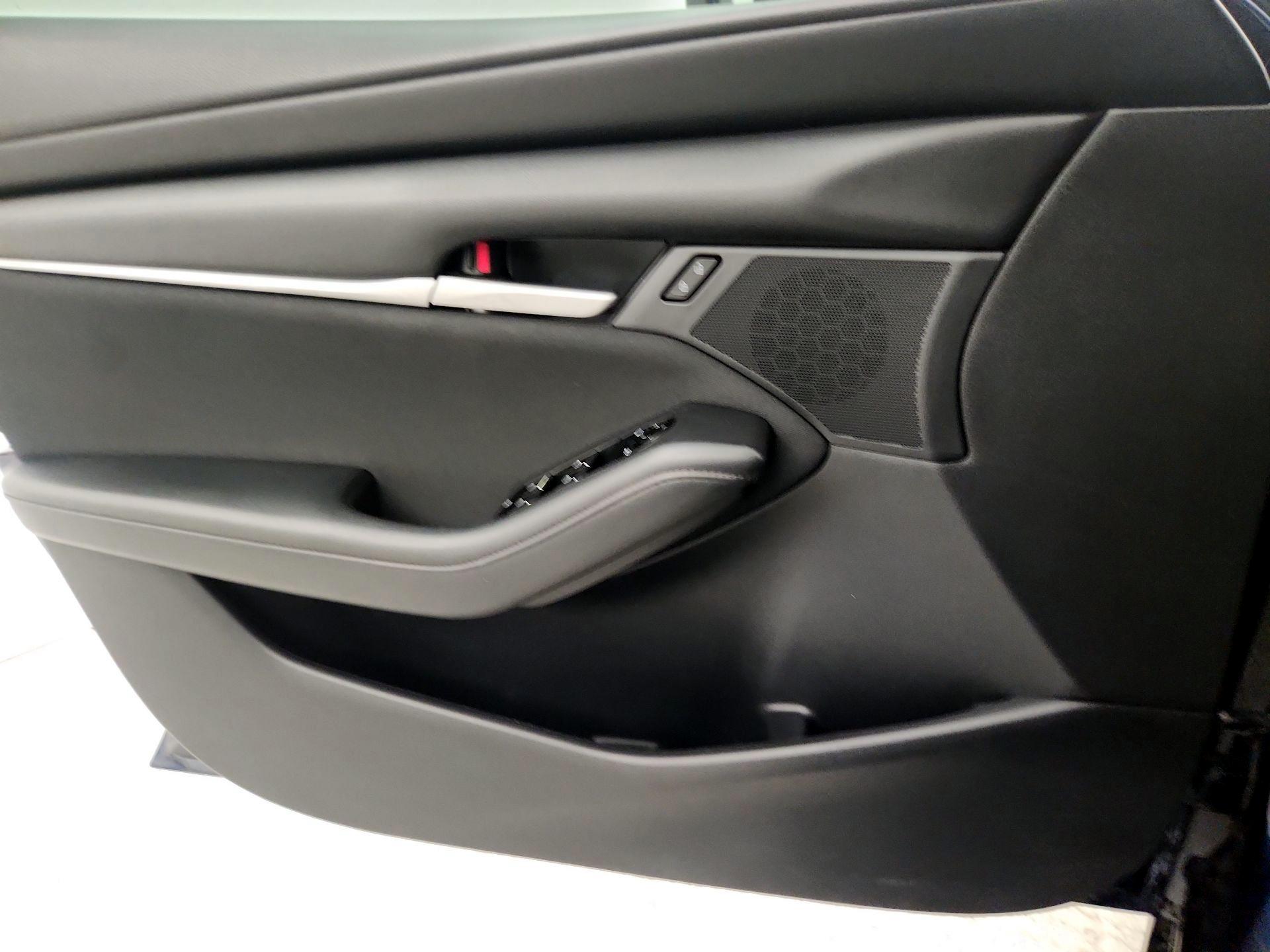 Thumbnail: 2019 Mazda Mazda3 - 10