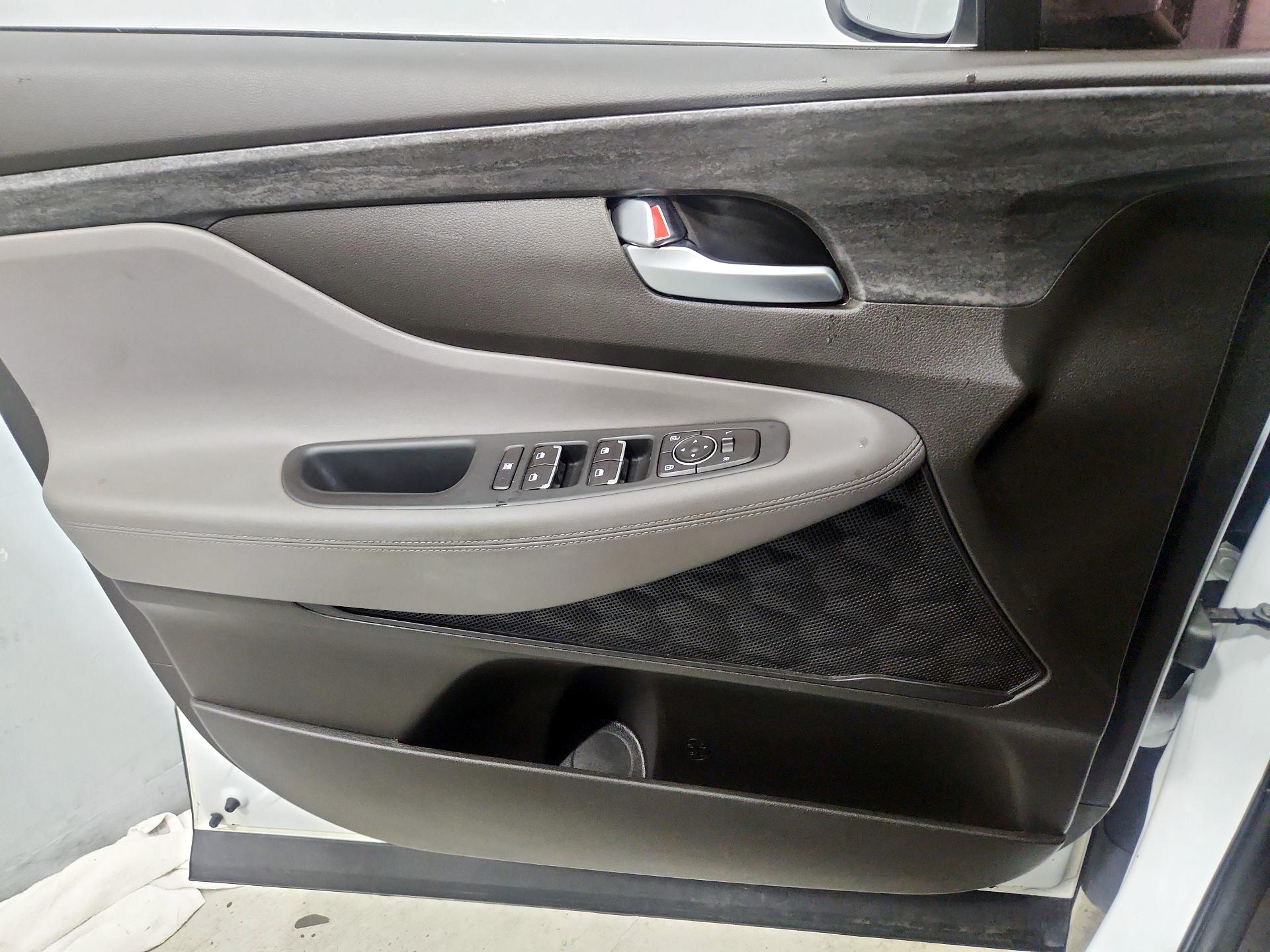 Thumbnail: 2020 Hyundai Santa Fe - 12