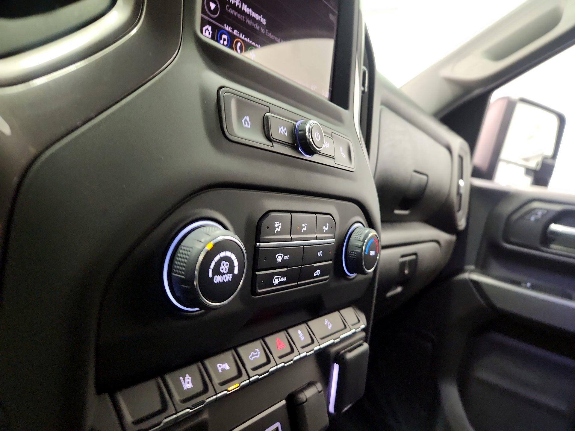 Thumbnail: 2024 Chevrolet Silverado 2500 - 16