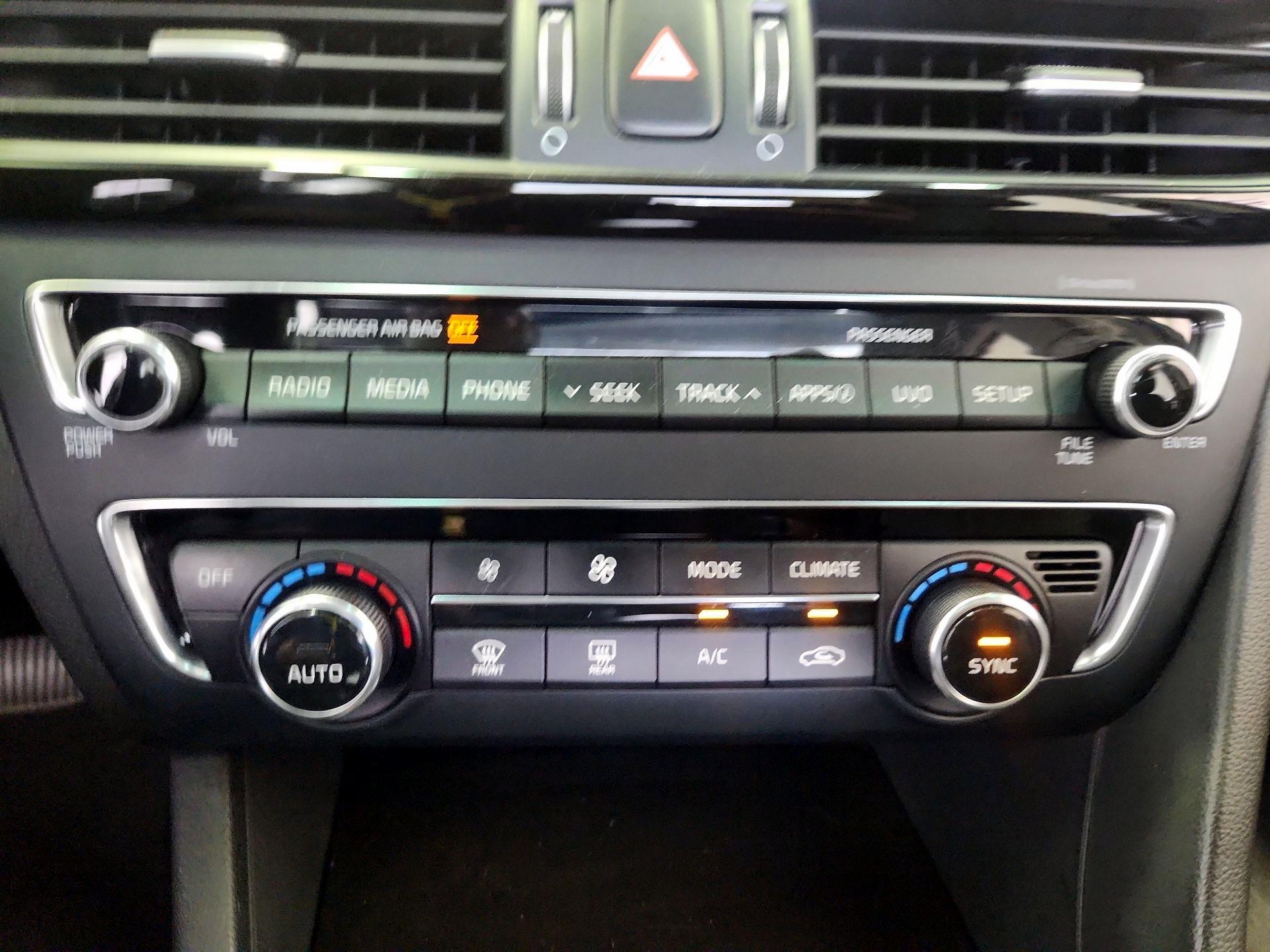 Thumbnail: 2018 Kia Optima - 16