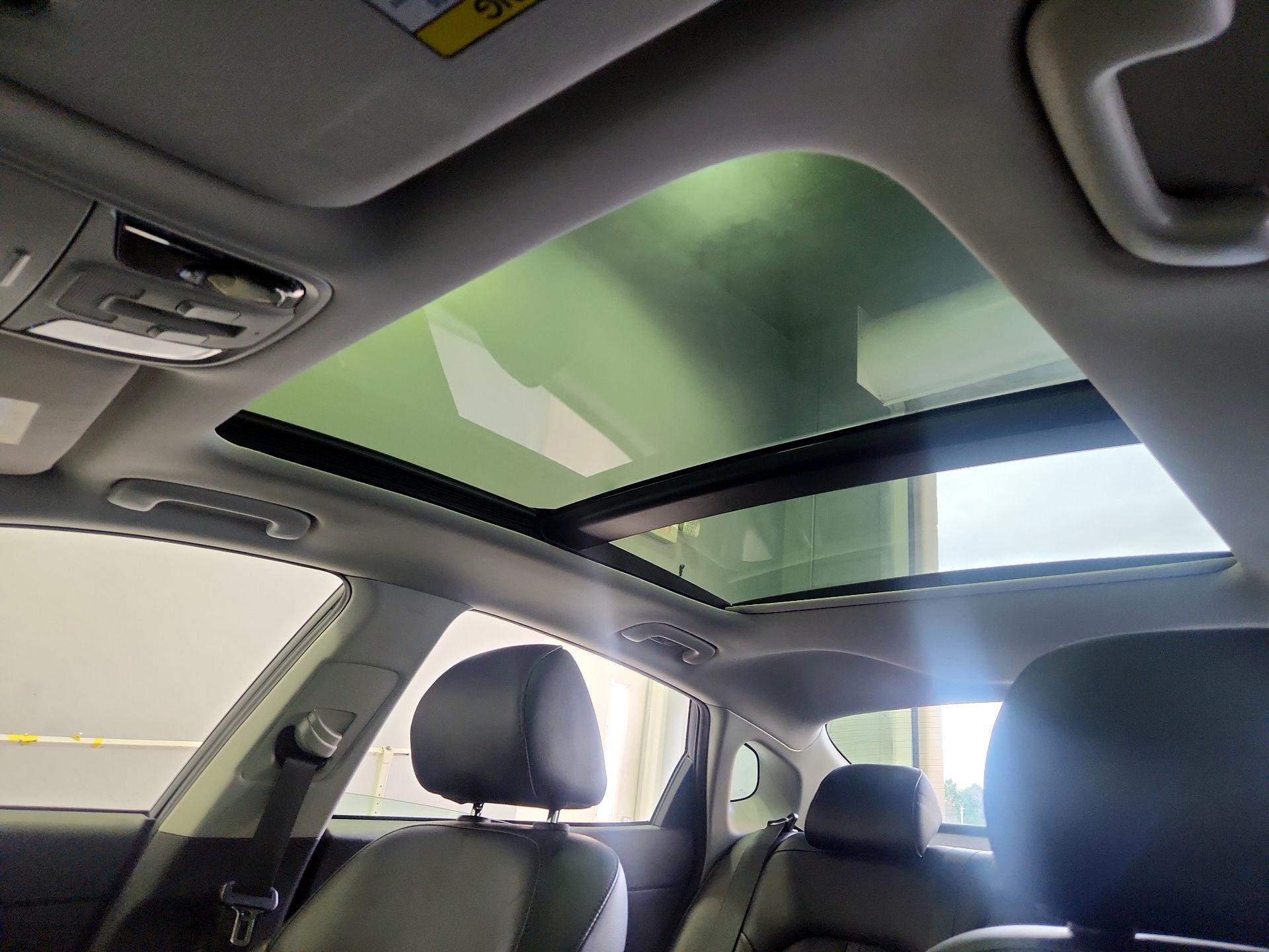 Thumbnail: 2018 Kia Optima - 19