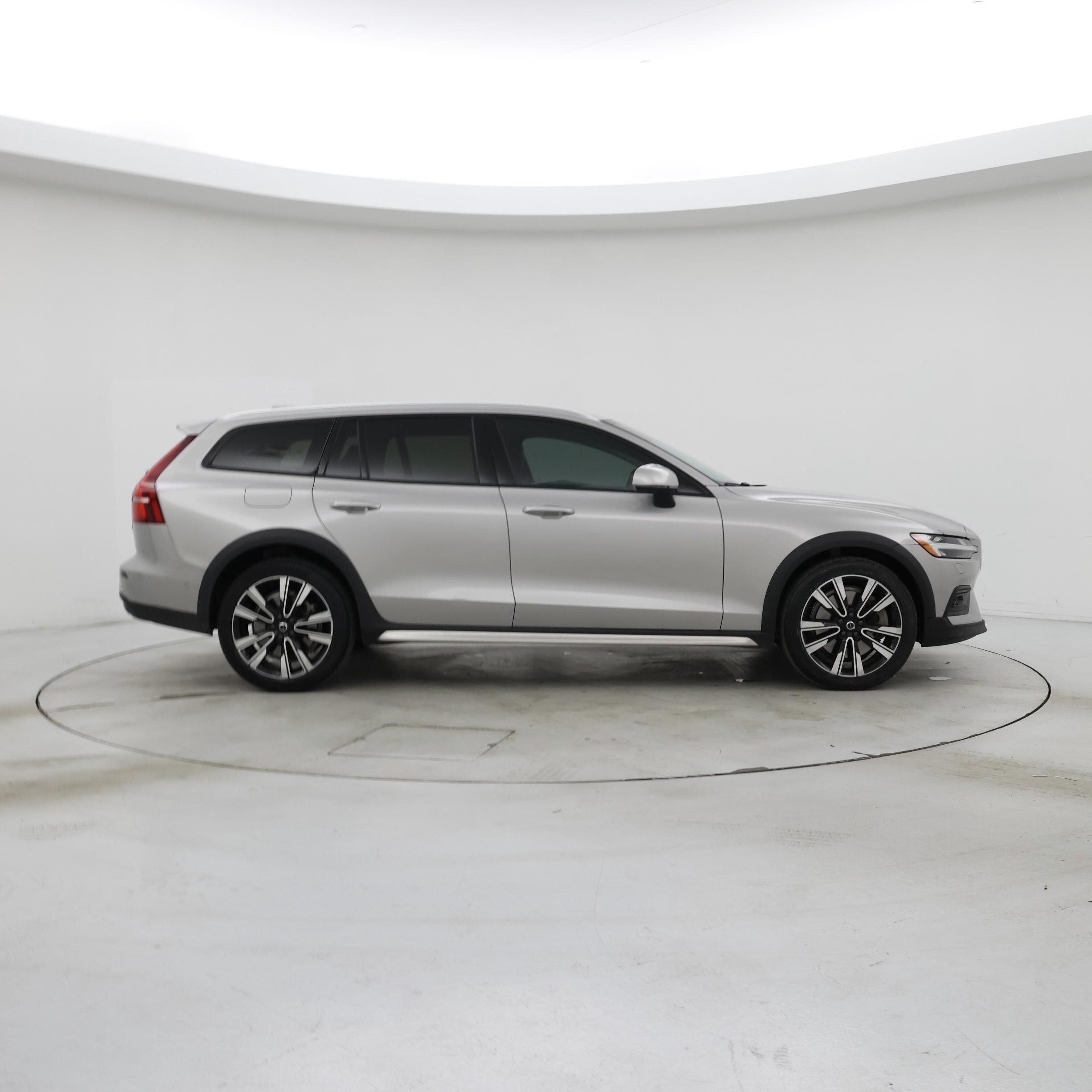 Thumbnail: 2023 Volvo S60 - 7