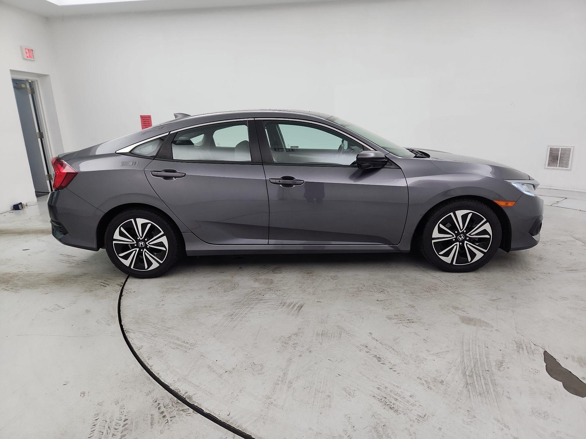 Thumbnail: 2018 Honda Civic - 4