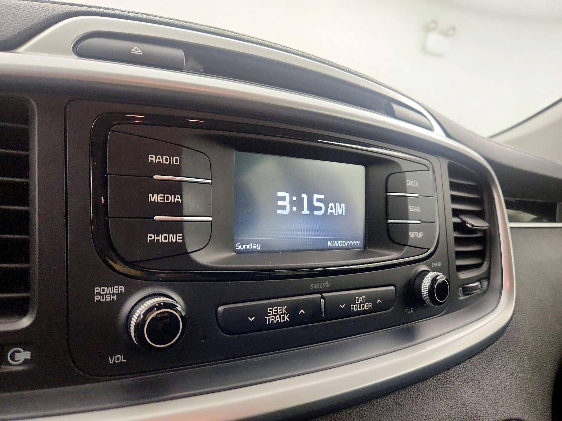 Thumbnail: 2016 Kia Sorento - 15