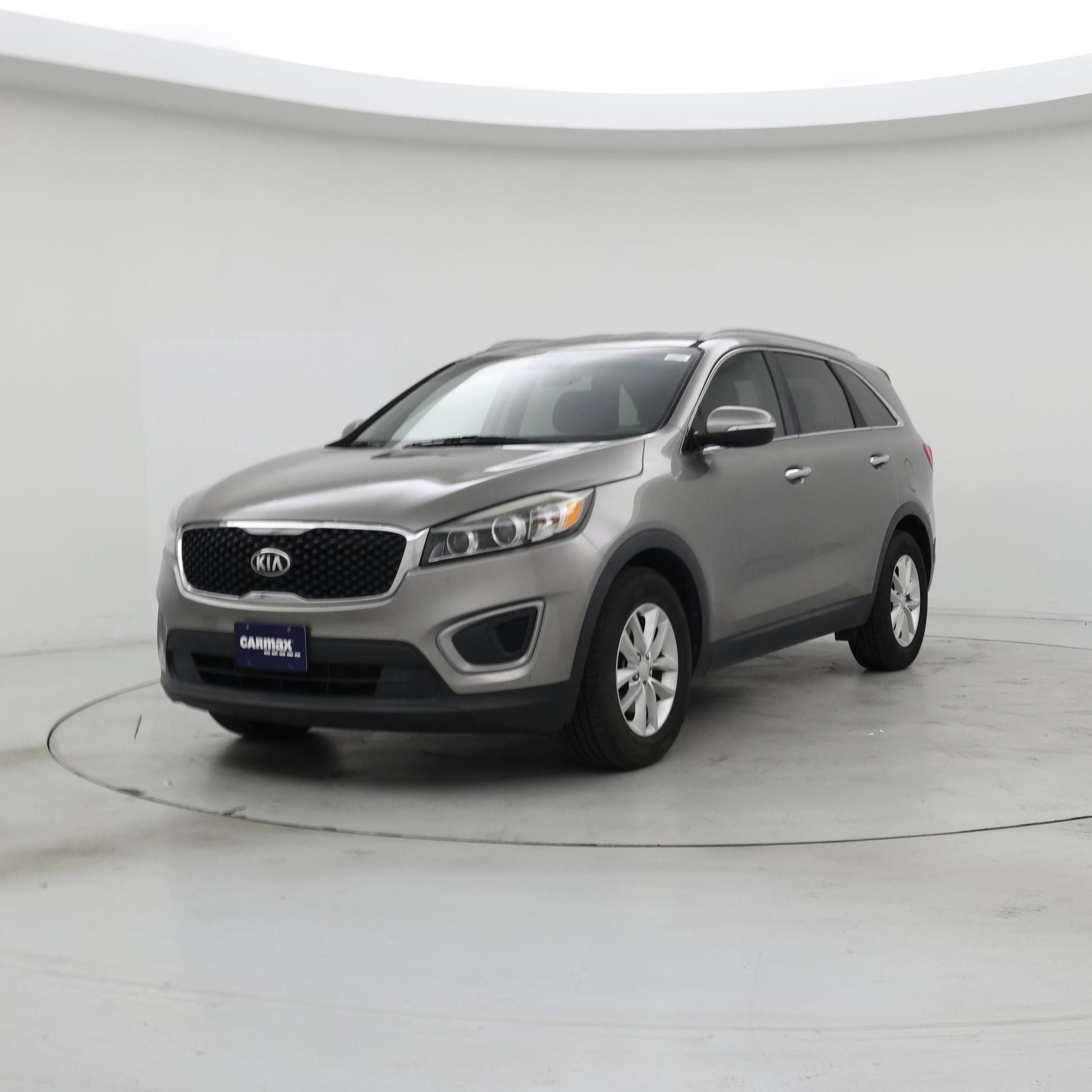 Thumbnail: 2016 Kia Sorento - 4