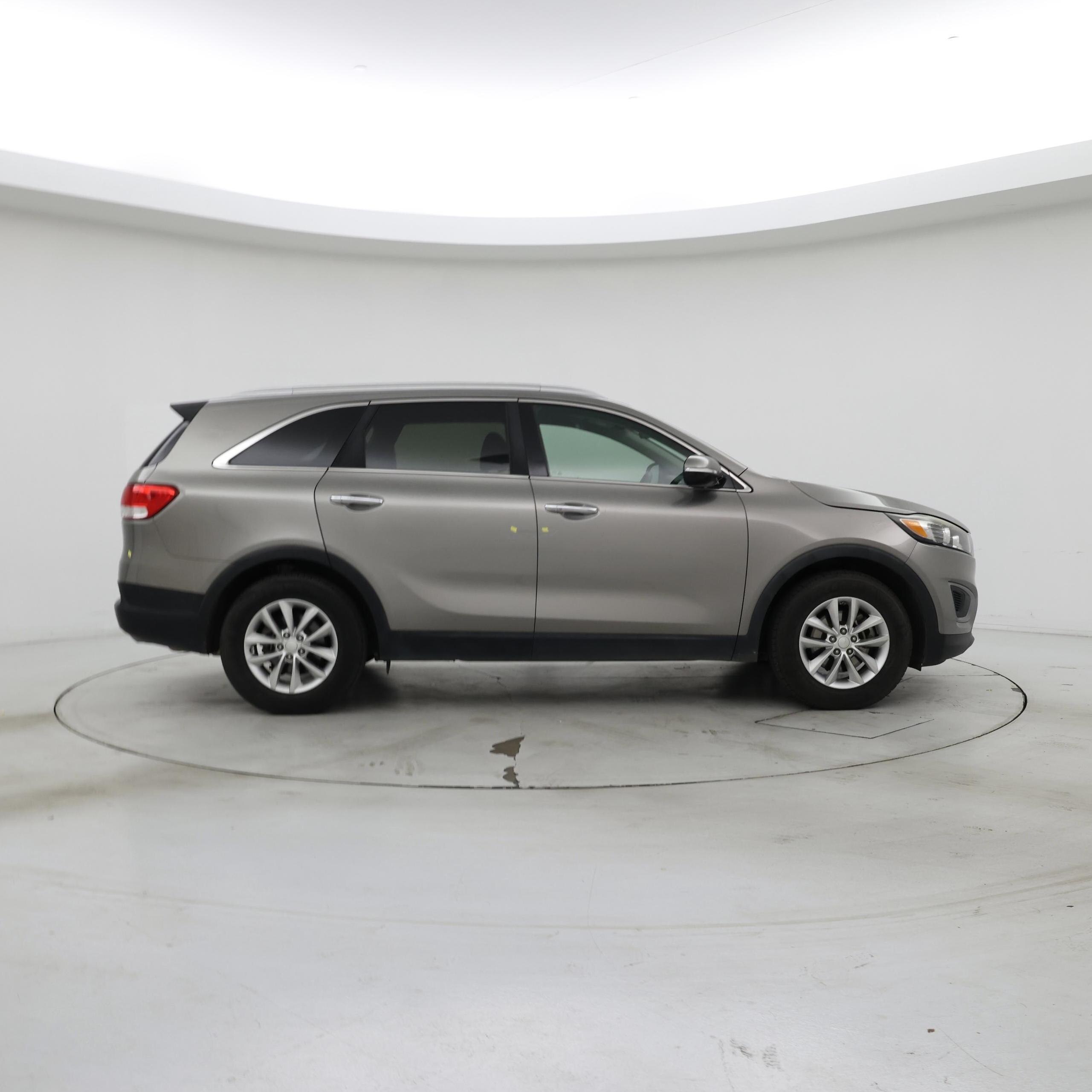 Thumbnail: 2016 Kia Sorento - 7