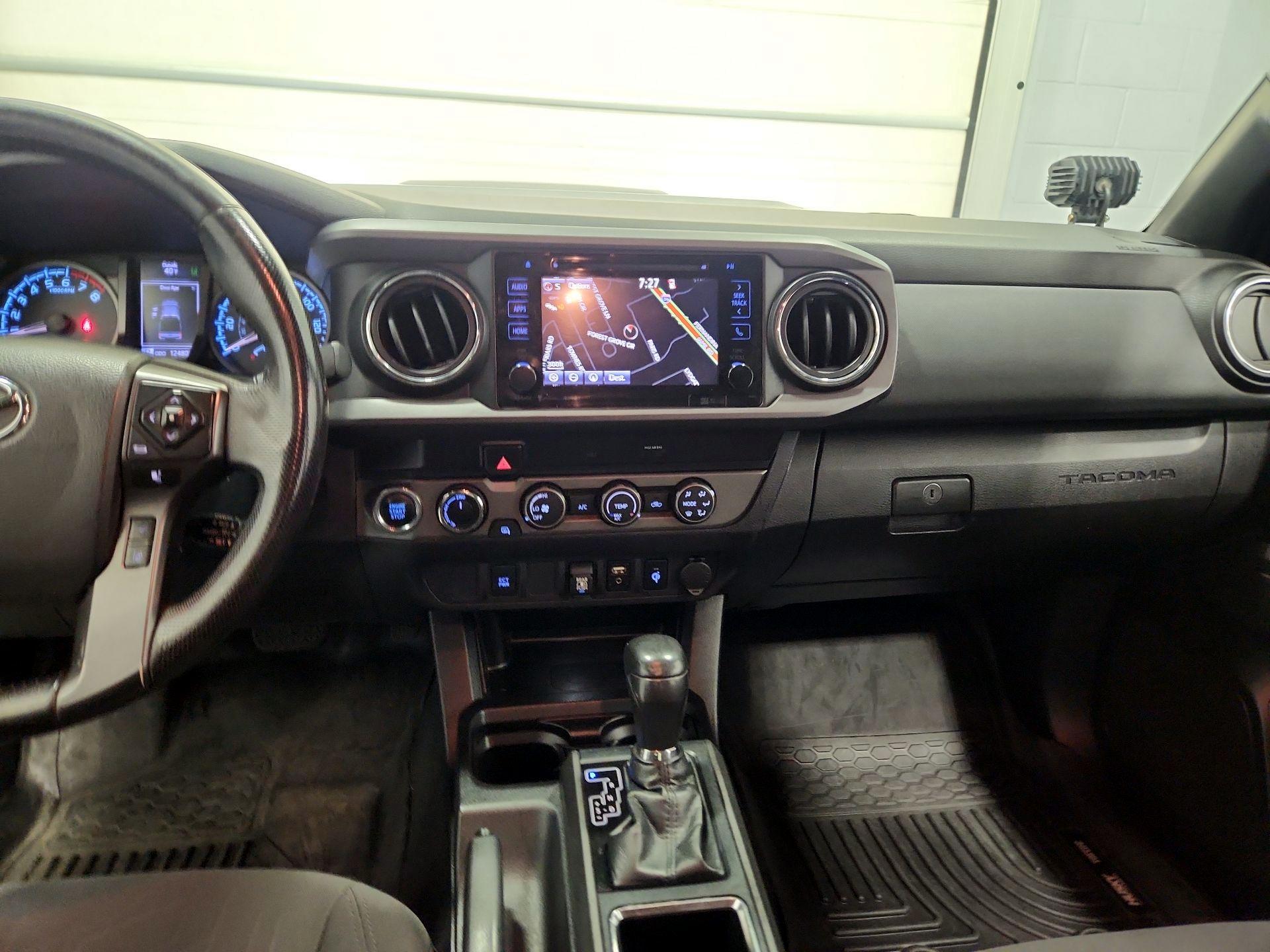 Thumbnail: 2019 Toyota Tacoma - 9