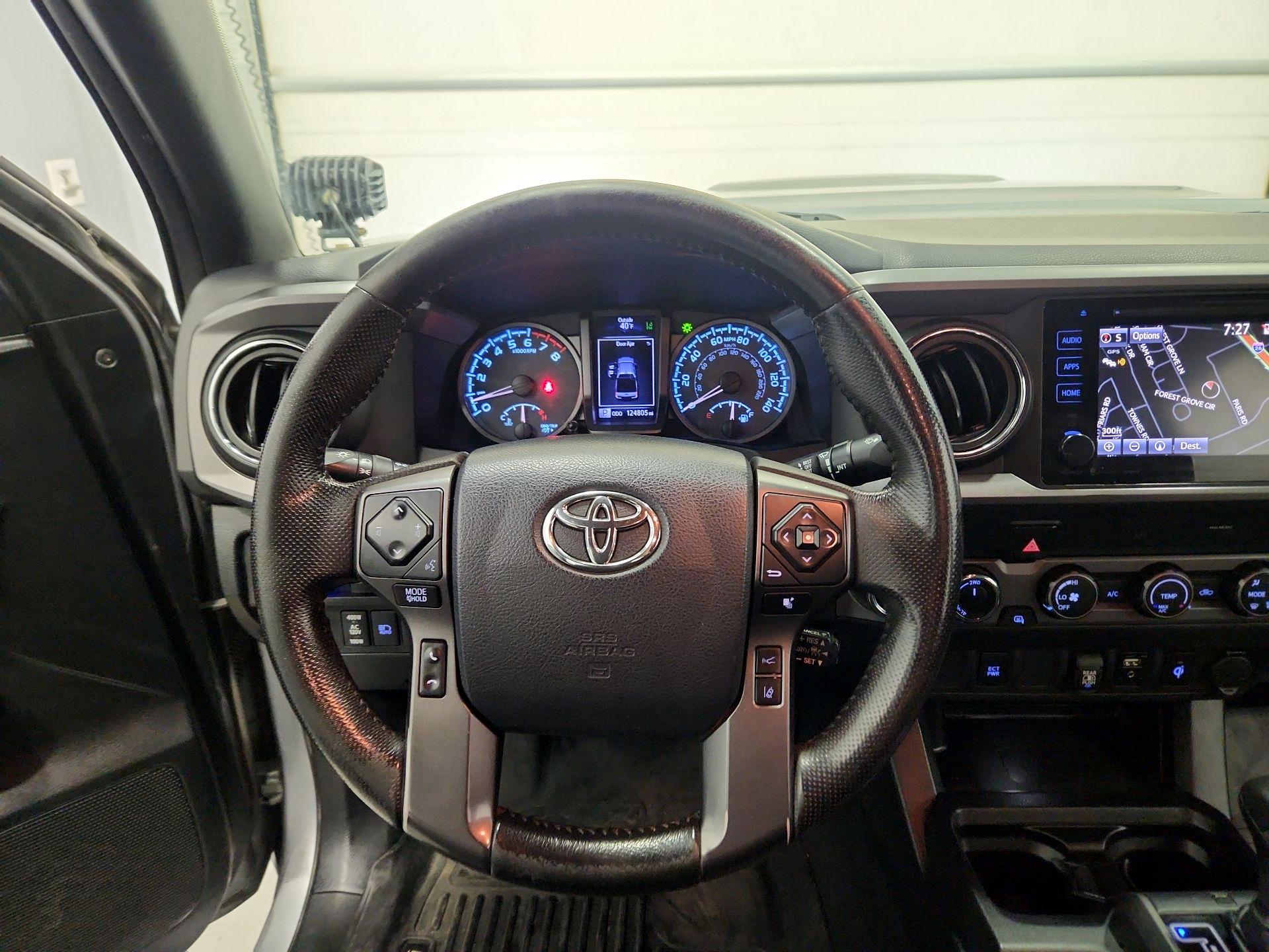 Thumbnail: 2019 Toyota Tacoma - 10