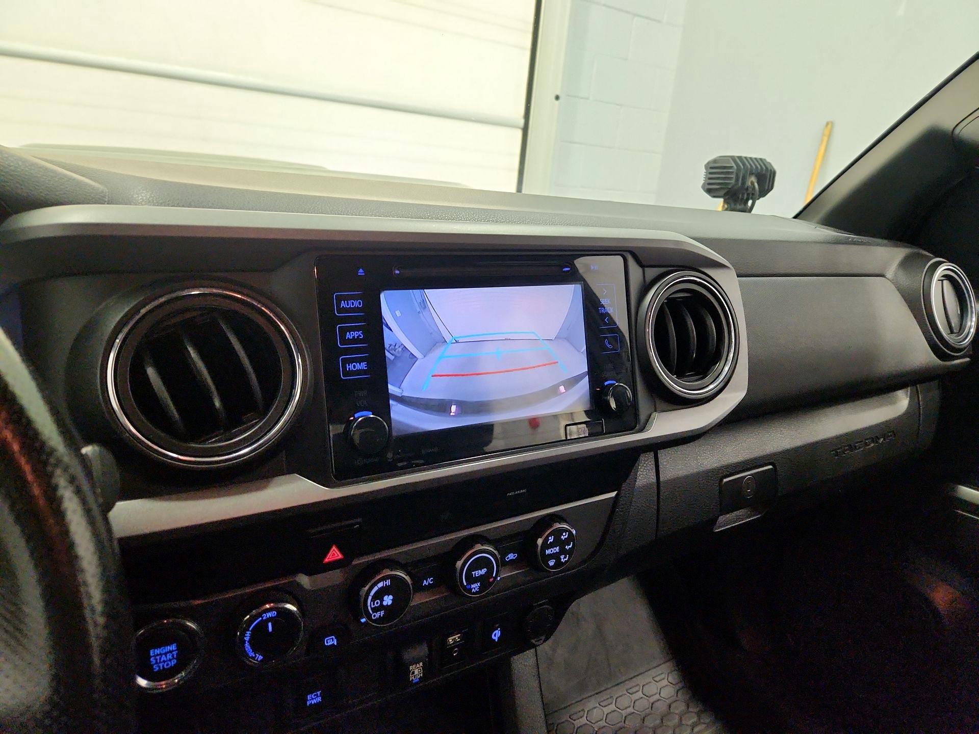 Thumbnail: 2019 Toyota Tacoma - 15