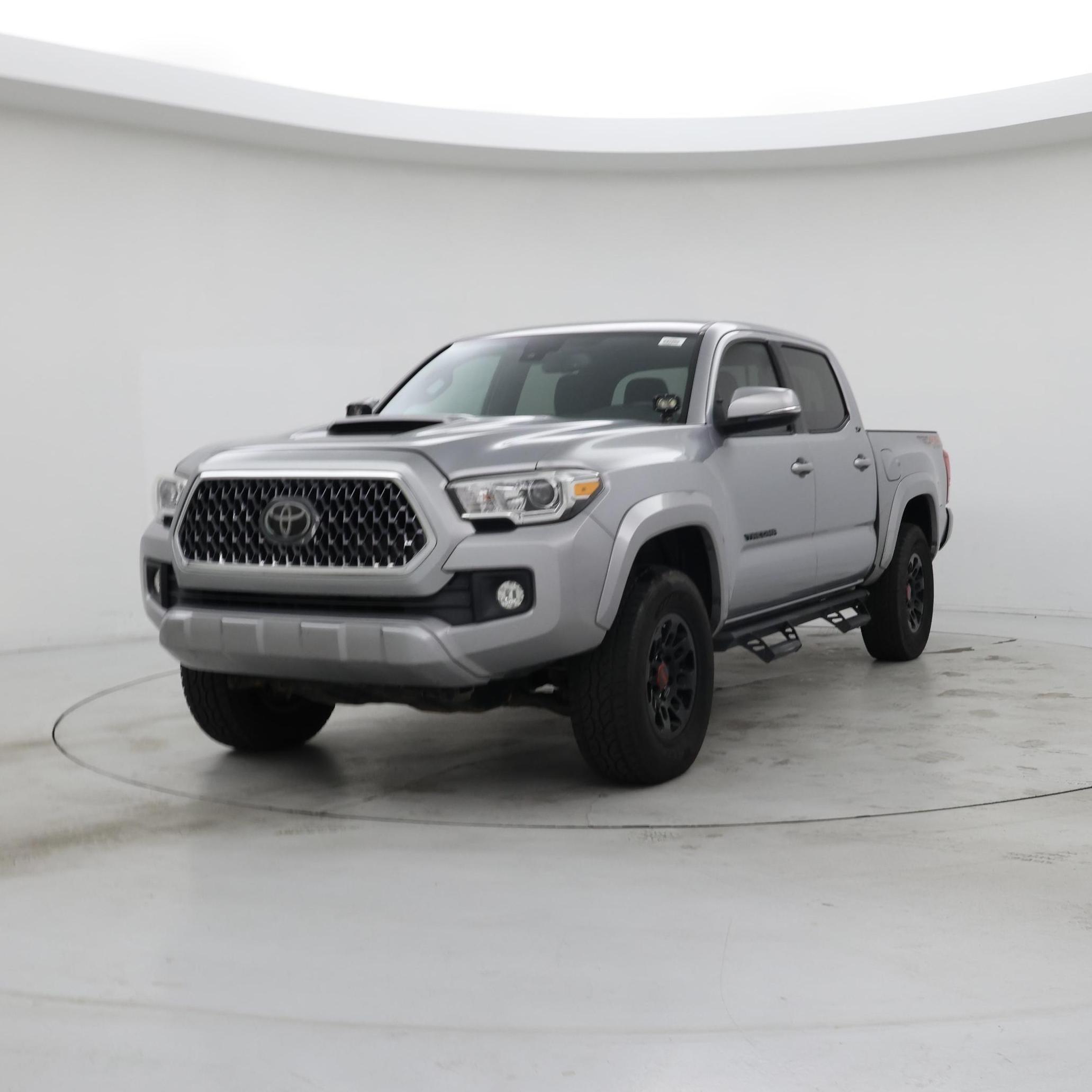 Thumbnail: 2019 Toyota Tacoma - 4