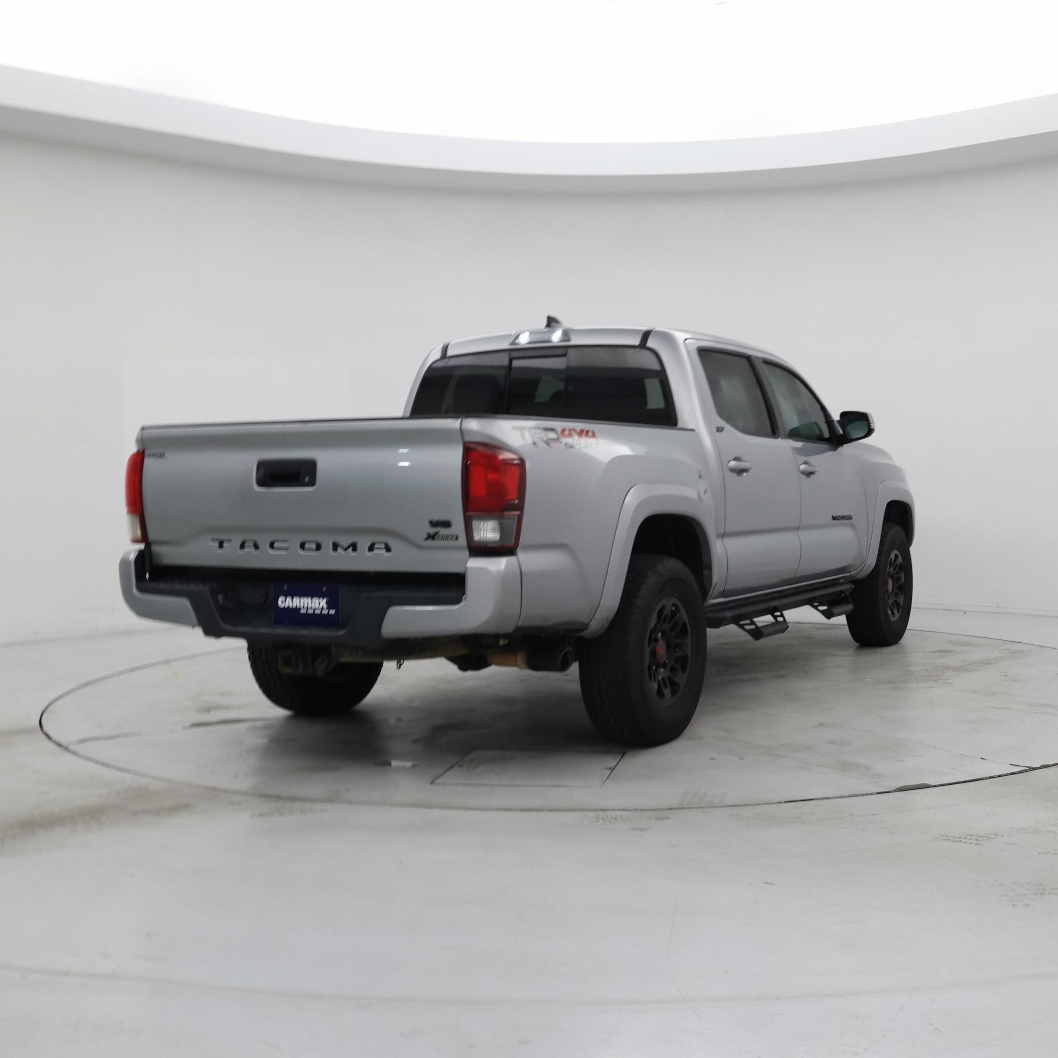 Thumbnail: 2019 Toyota Tacoma - 8