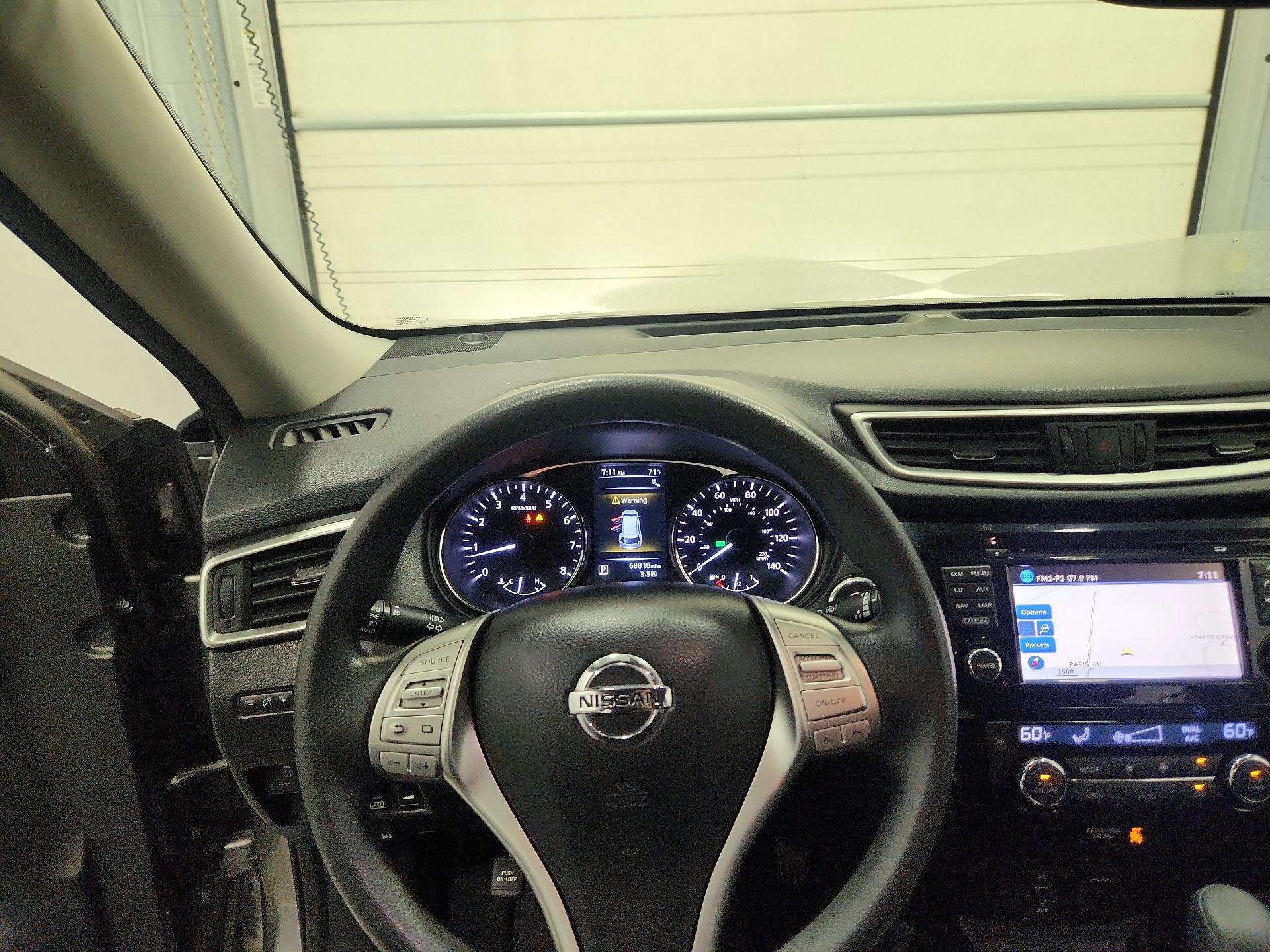 Thumbnail: 2016 Nissan Rogue - 10