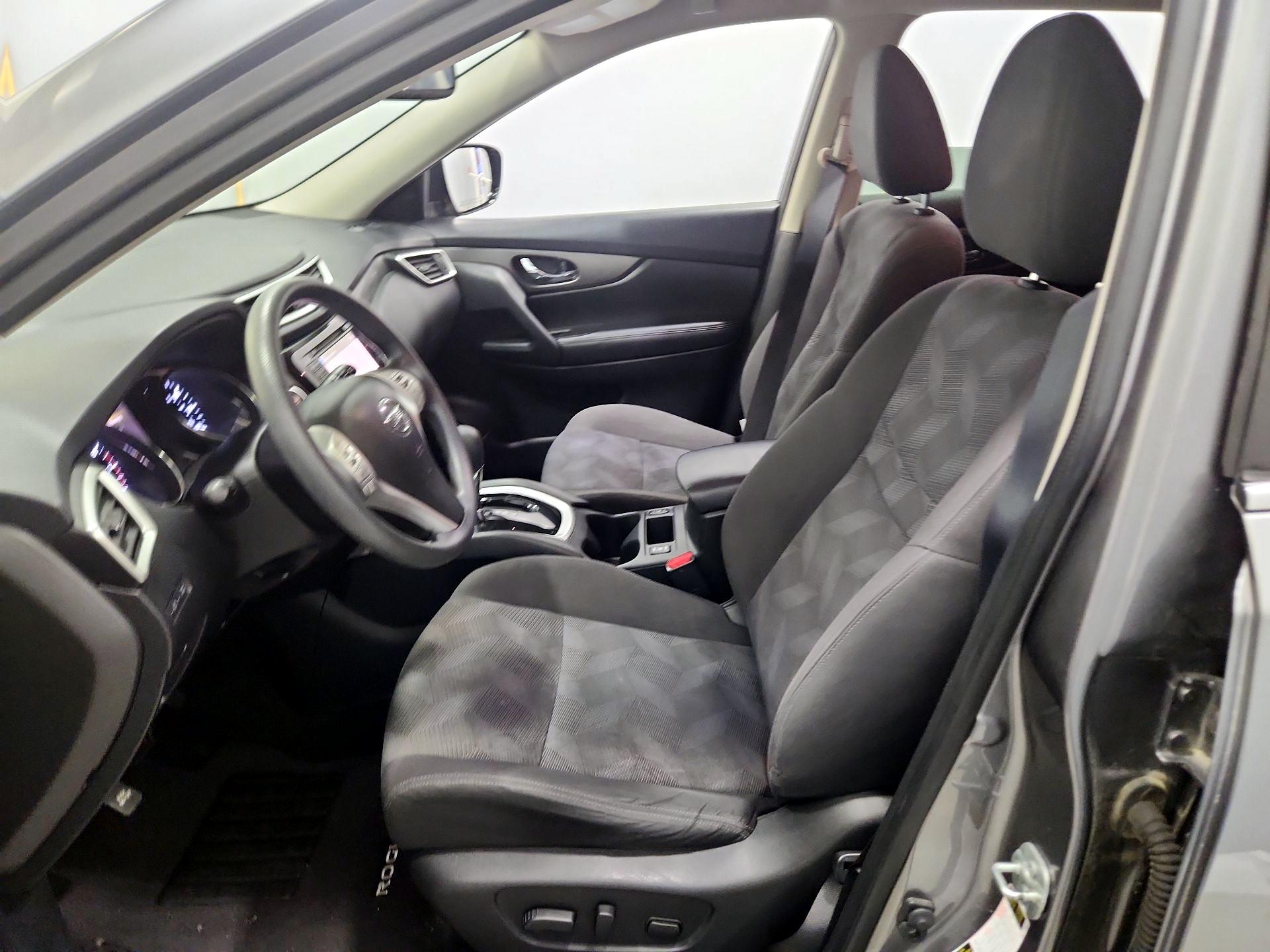 Thumbnail: 2016 Nissan Rogue - 11