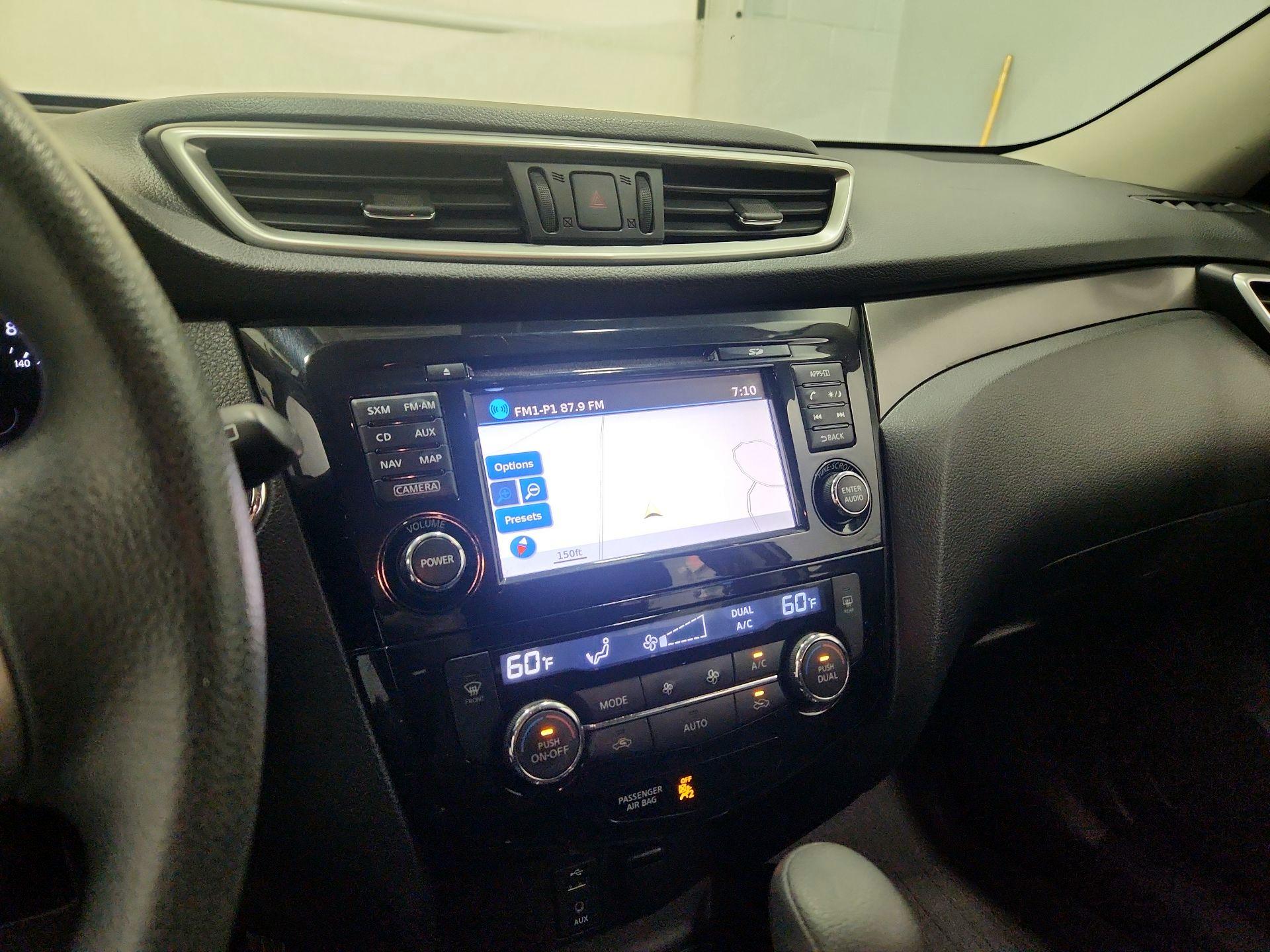 Thumbnail: 2016 Nissan Rogue - 14