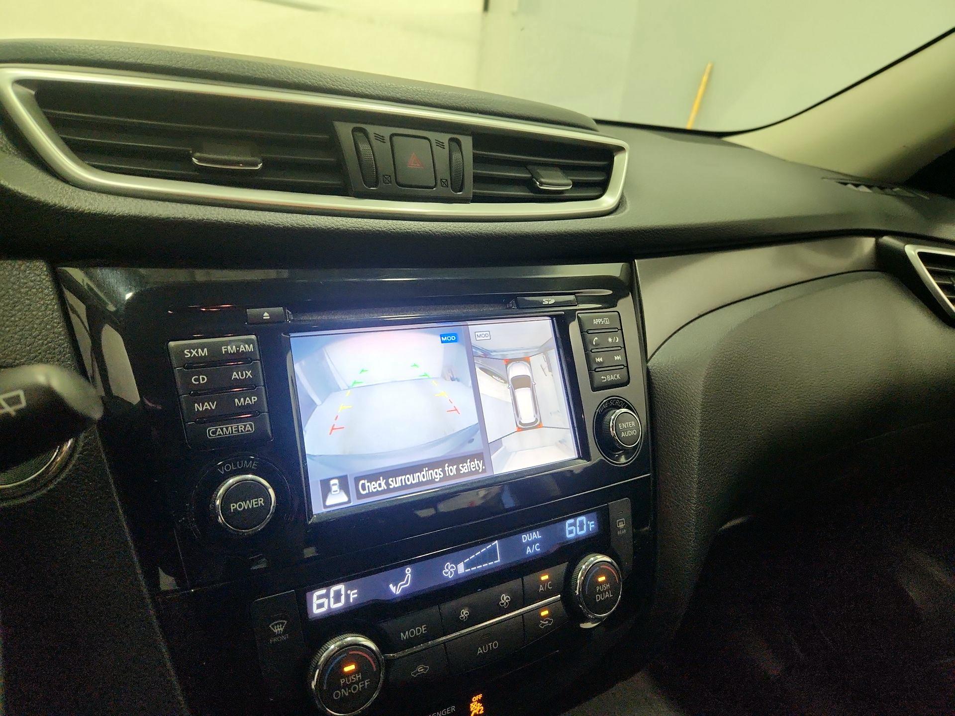 Thumbnail: 2016 Nissan Rogue - 15