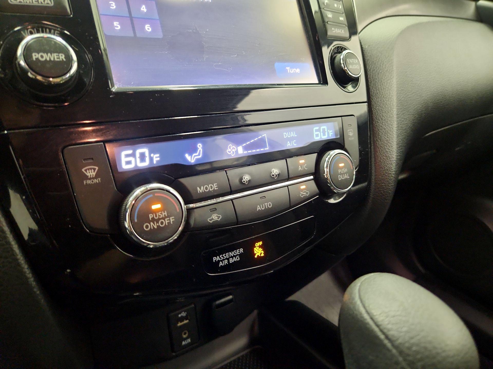 Thumbnail: 2016 Nissan Rogue - 17