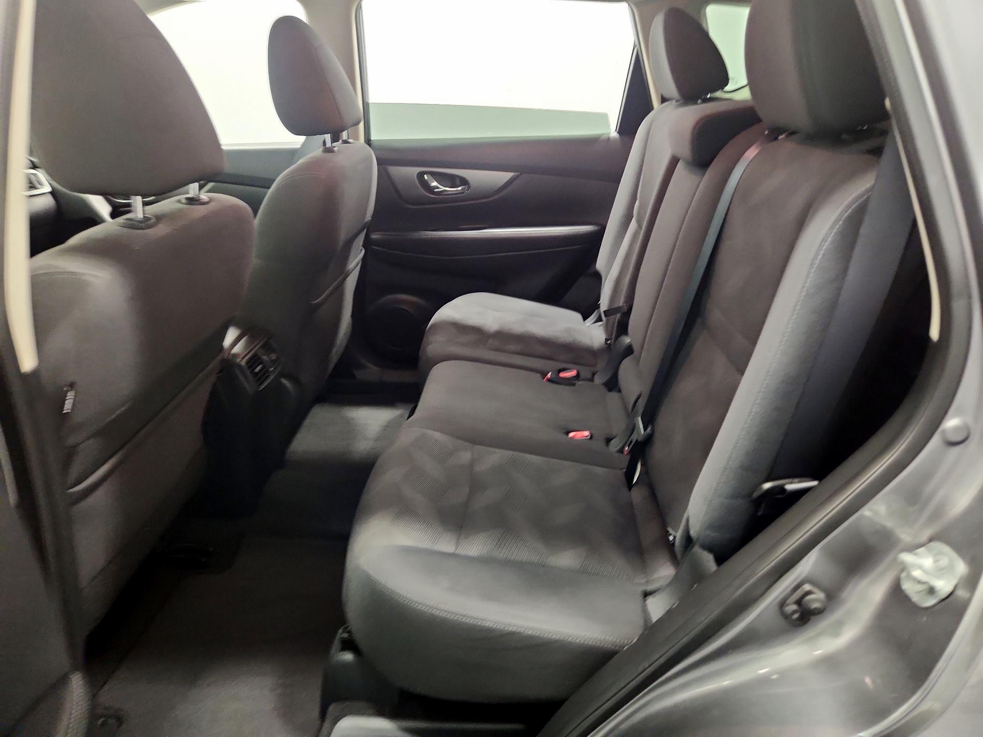 Thumbnail: 2016 Nissan Rogue - 20