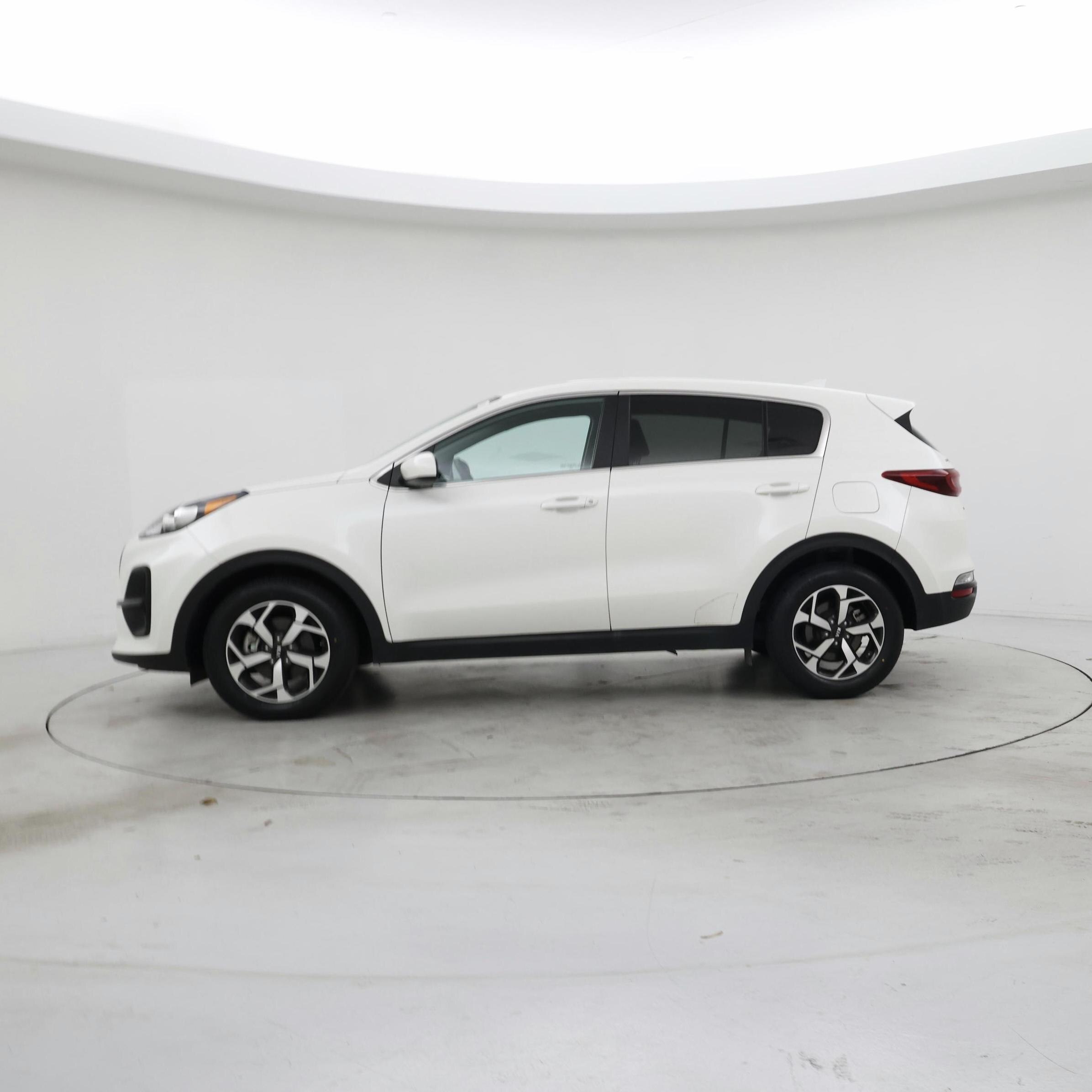 Thumbnail: 2022 Kia Sportage - 3