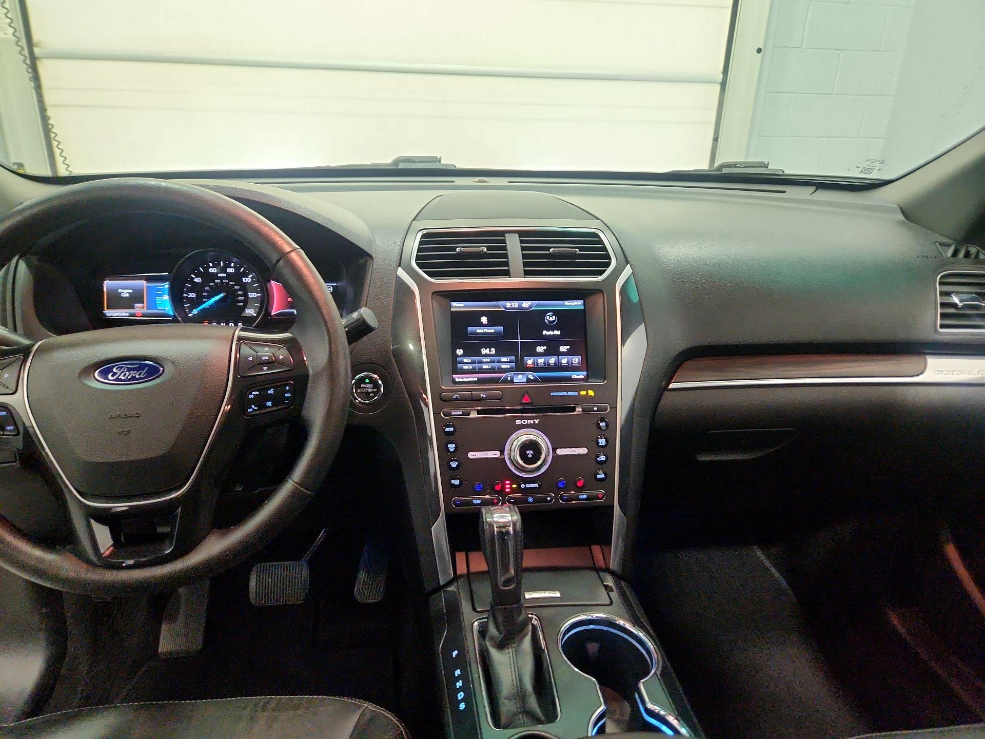 Thumbnail: 2016 Ford Explorer - 9