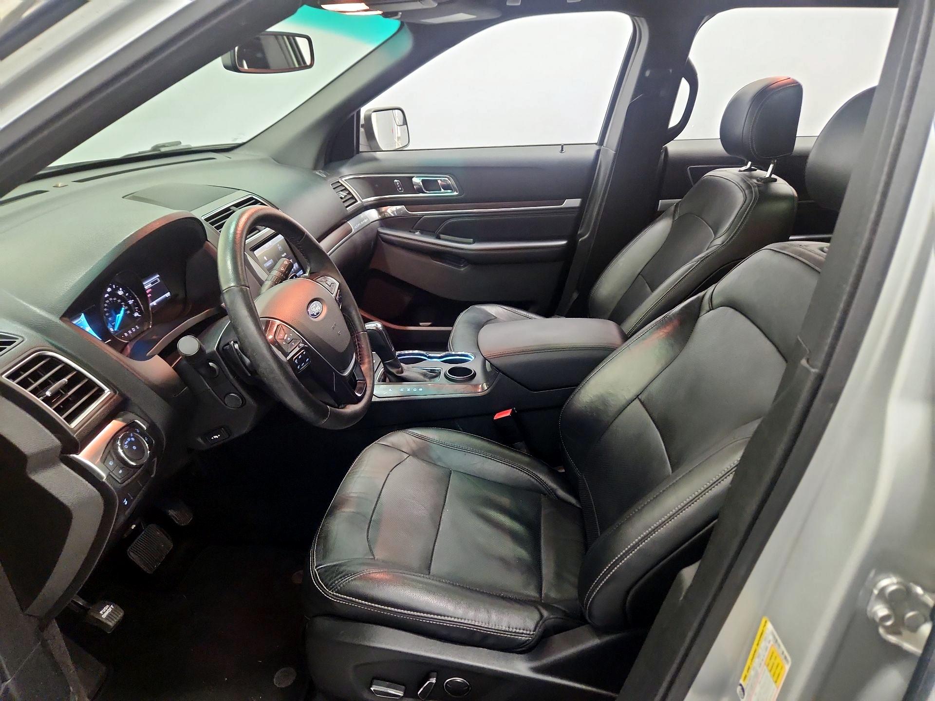 Thumbnail: 2016 Ford Explorer - 11