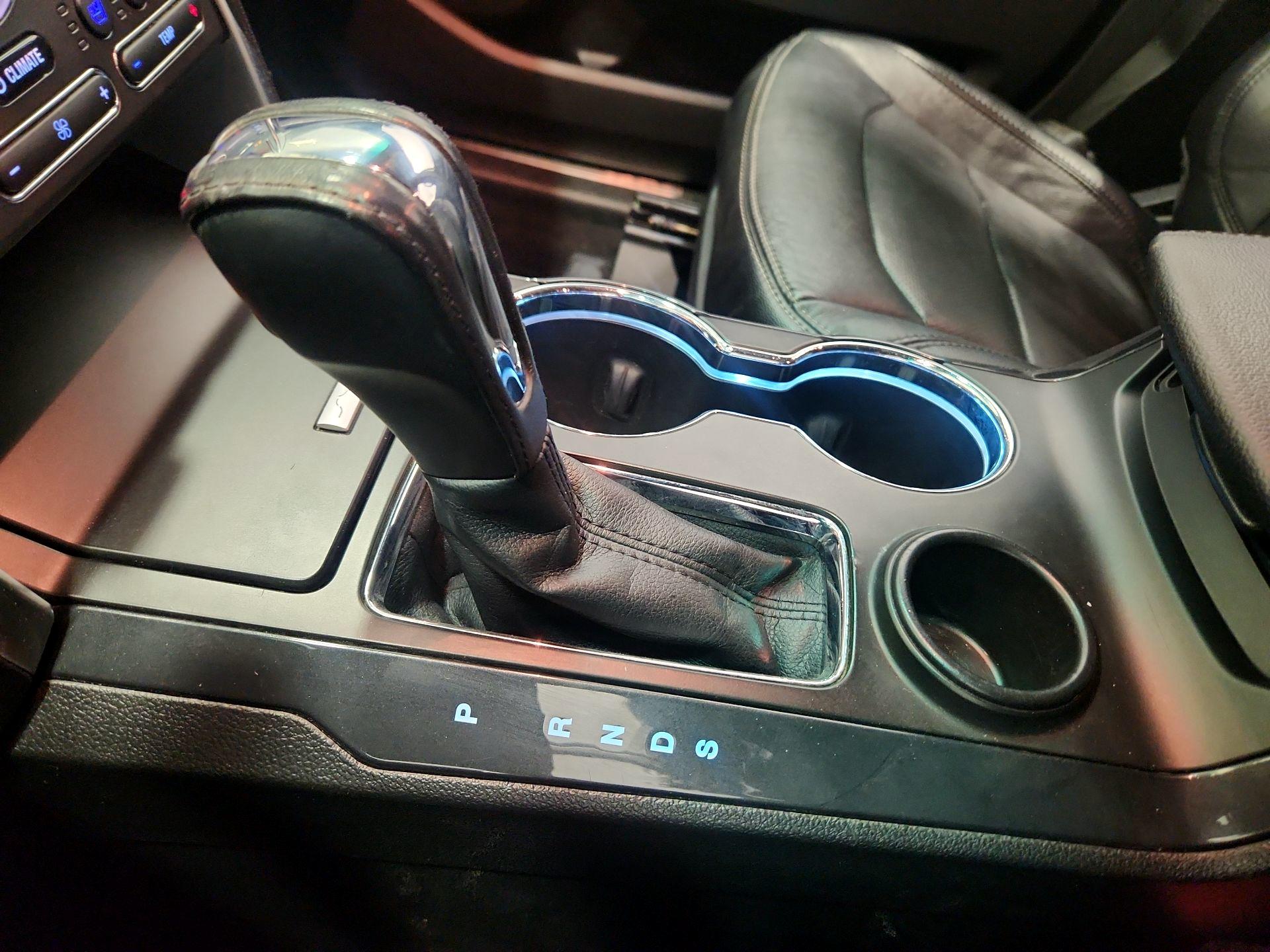 Thumbnail: 2016 Ford Explorer - 17