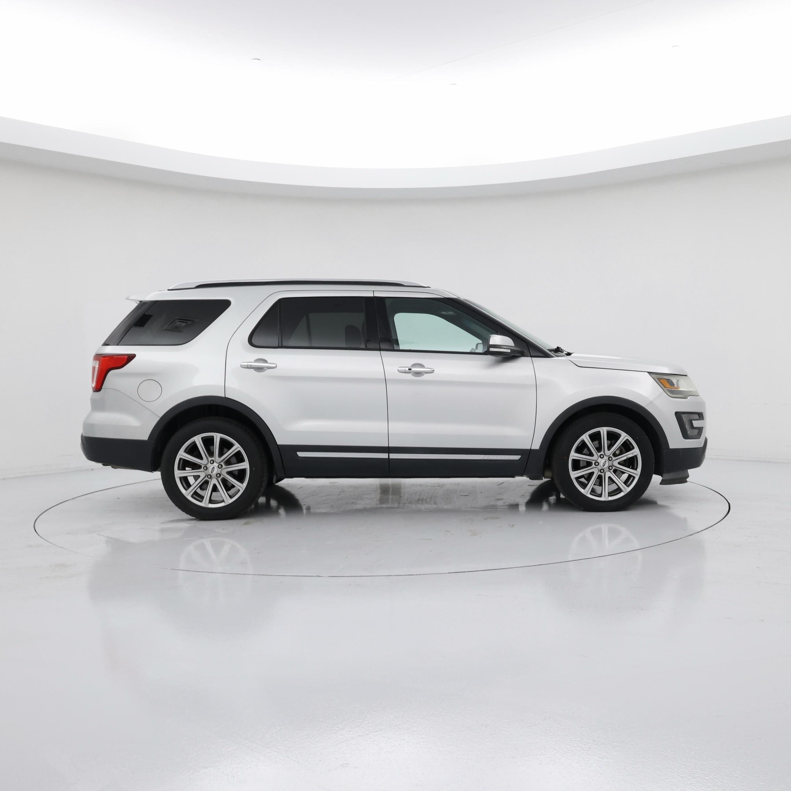 Thumbnail: 2016 Ford Explorer - 7