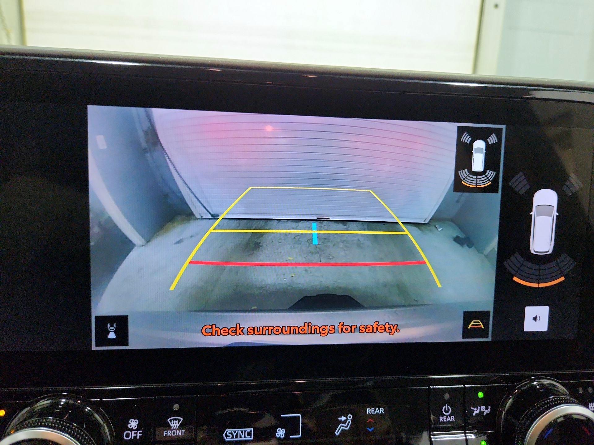 Thumbnail: 2023 Toyota Highlander - 15