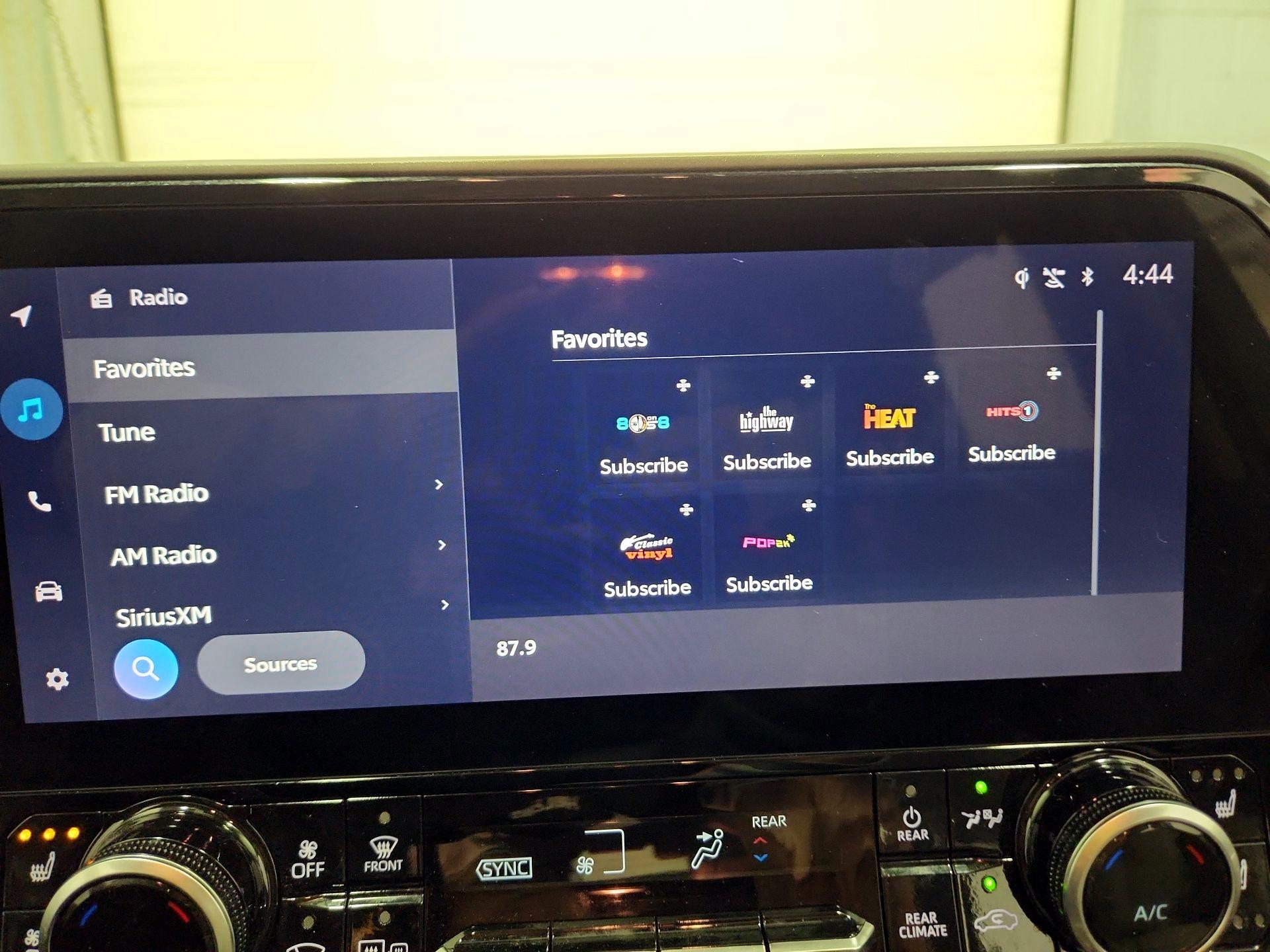 Thumbnail: 2023 Toyota Highlander - 16