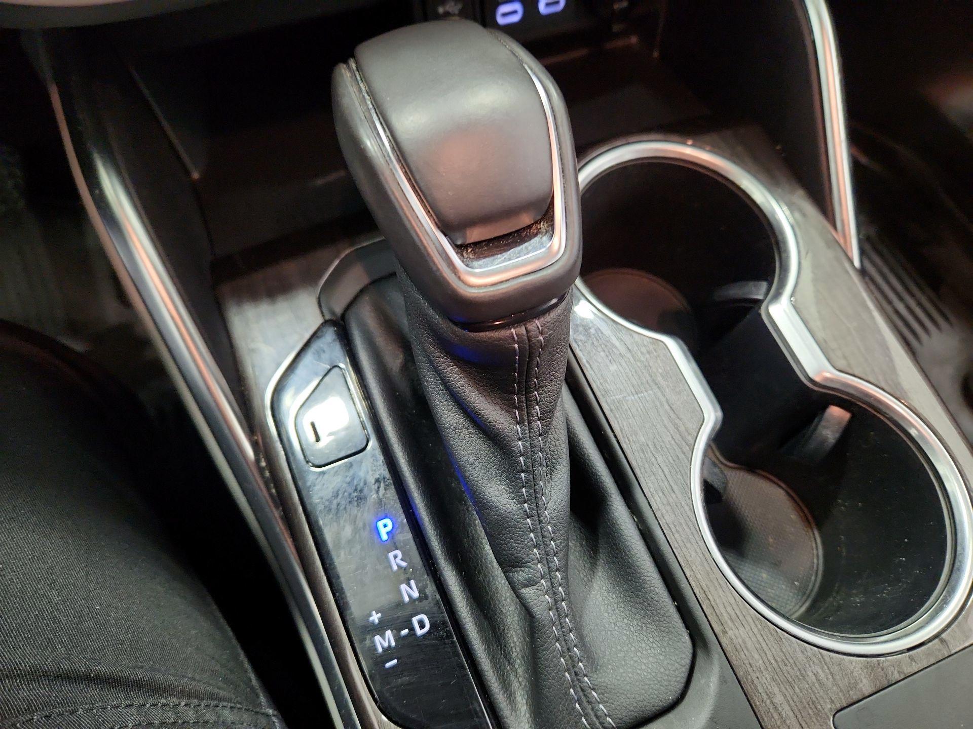 Thumbnail: 2023 Toyota Highlander - 18