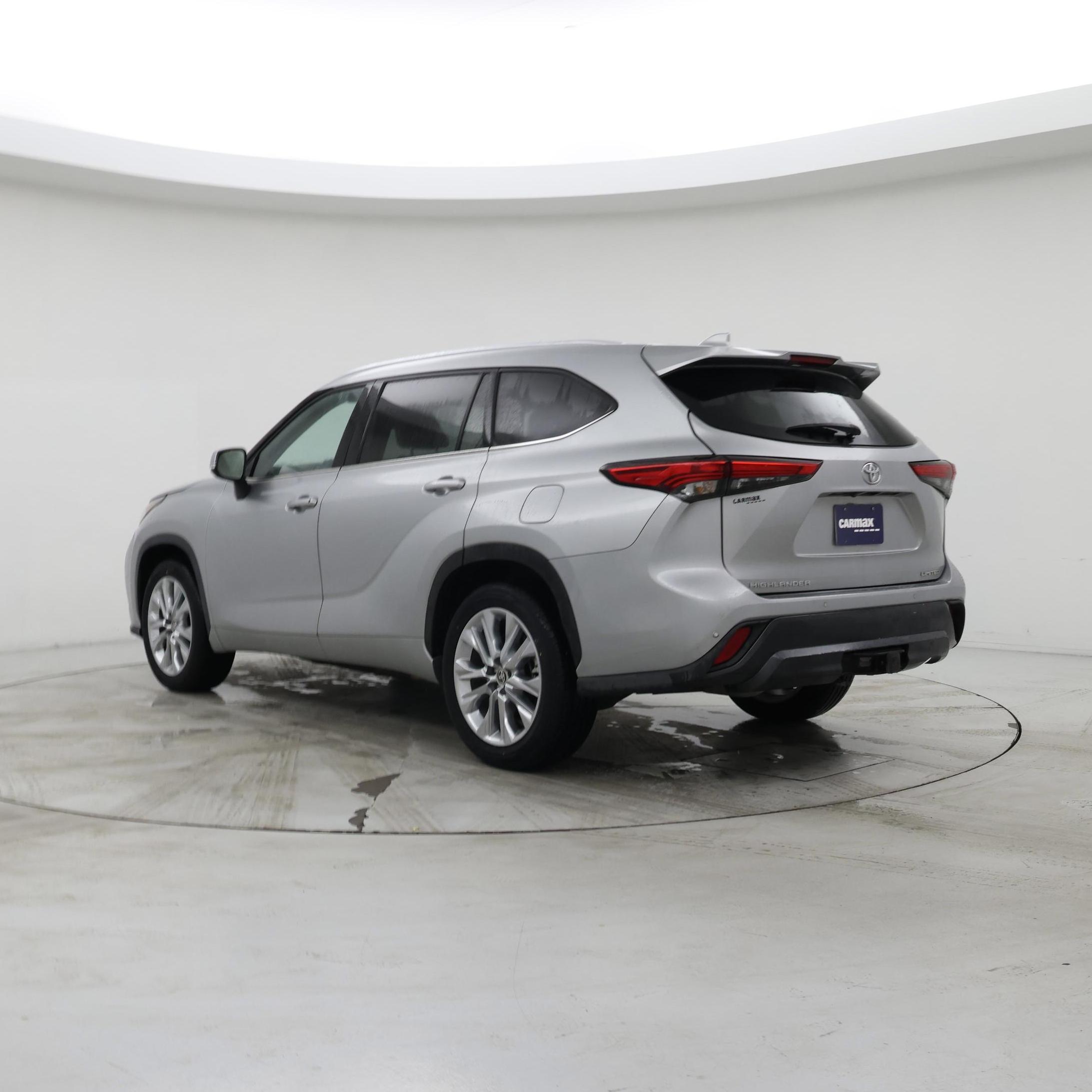 Thumbnail: 2023 Toyota Highlander - 2