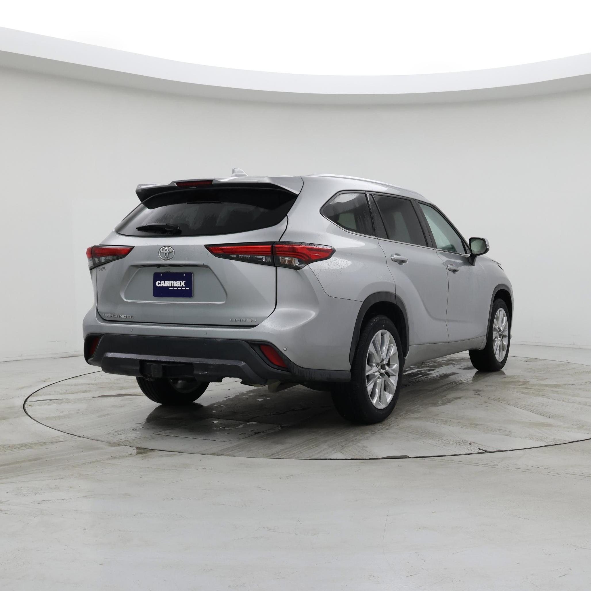 Thumbnail: 2023 Toyota Highlander - 8