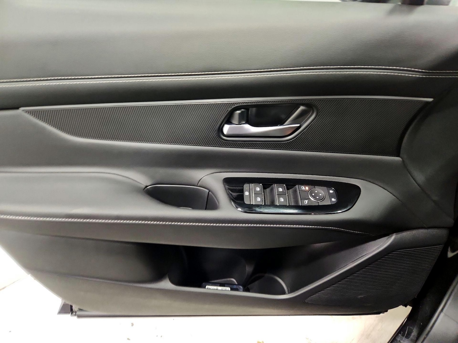 2025 Nissan Murano SV - Photo 13
