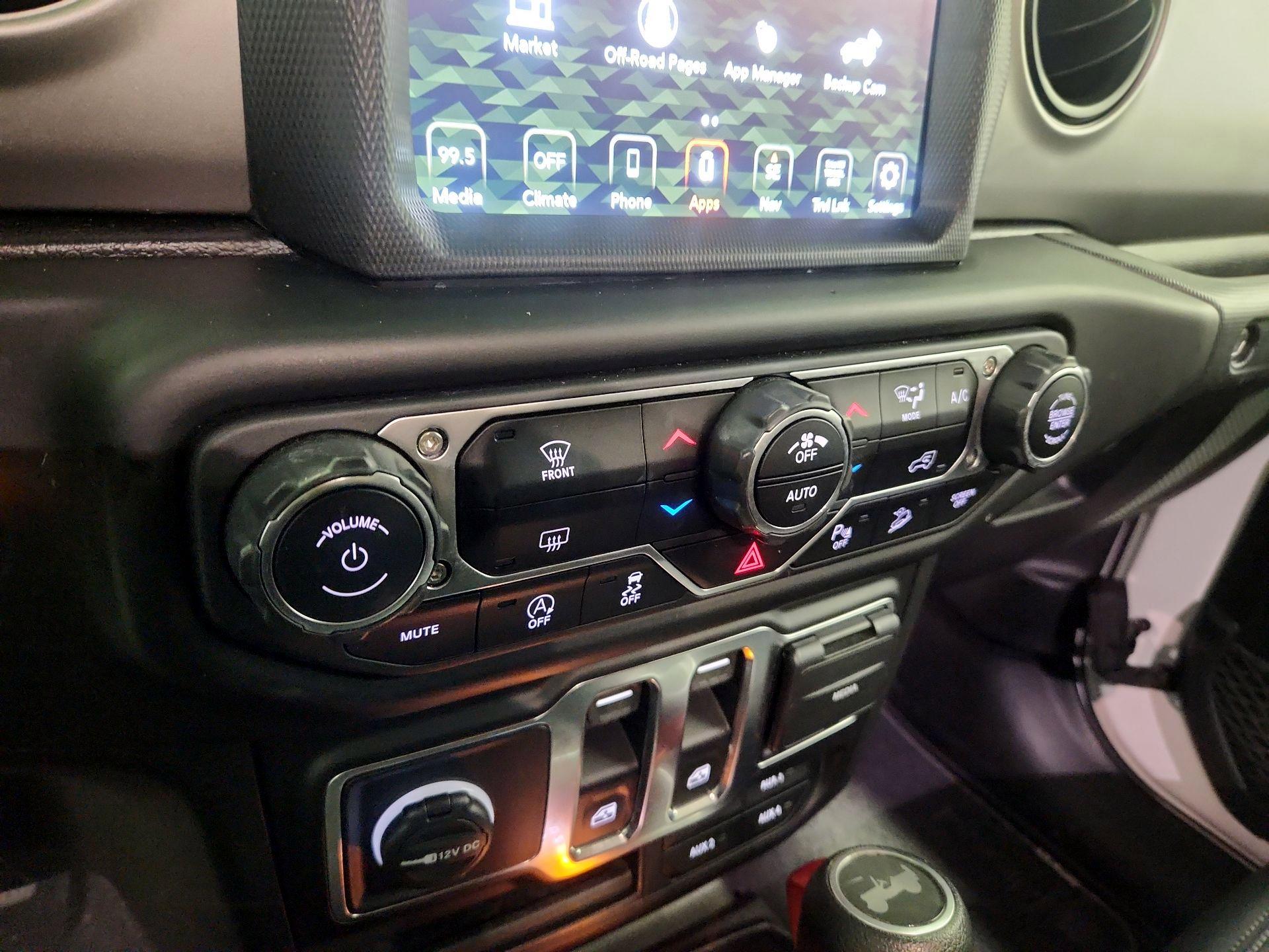 Thumbnail: 2021 Jeep Wrangler - 17