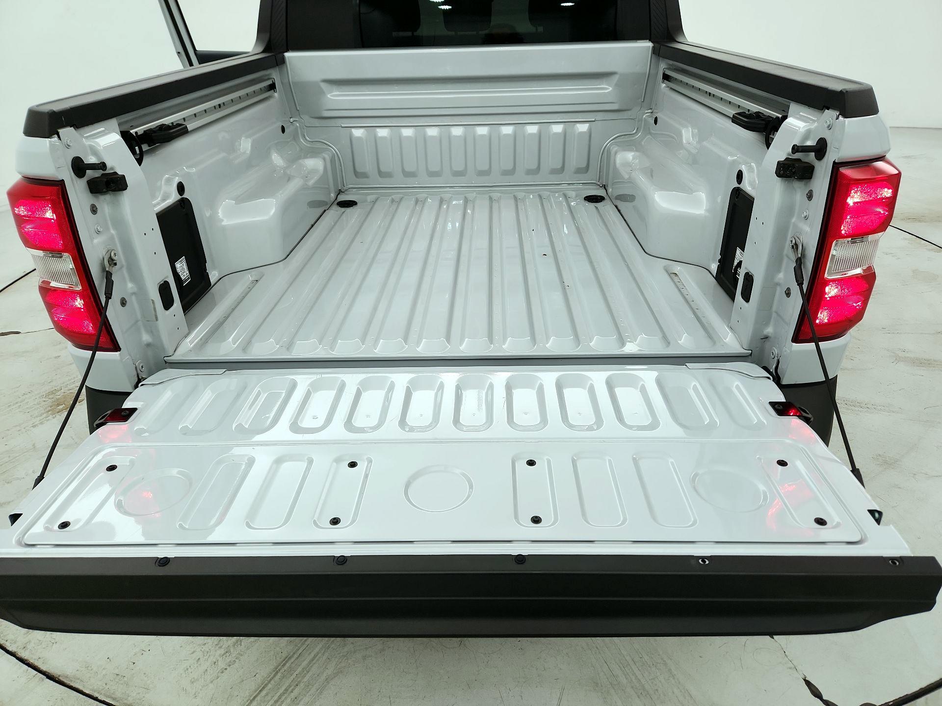 Thumbnail: 2025 Ford Maverick - 20