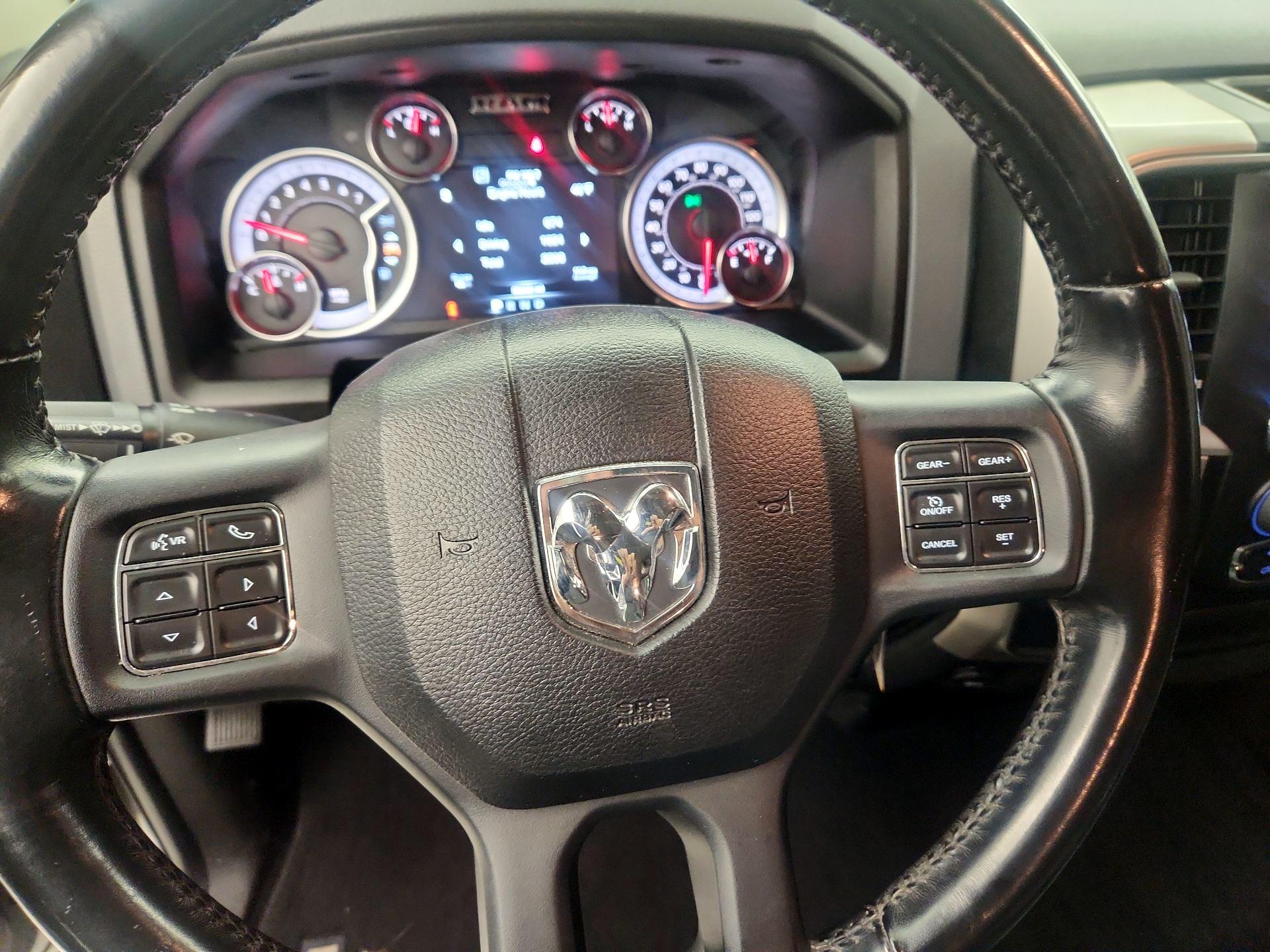 Thumbnail: 2019 RAM 1500 Classic - 10