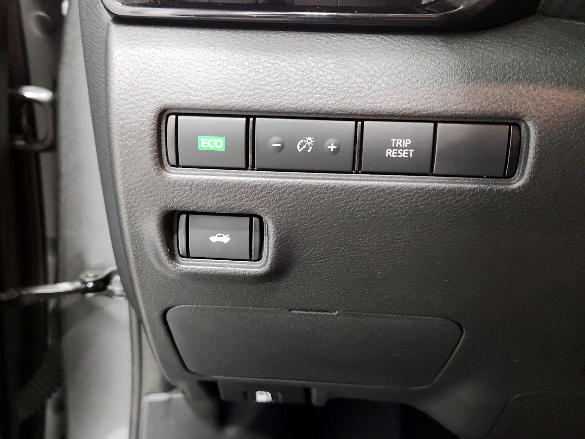 Thumbnail: 2023 Nissan Sentra - 13