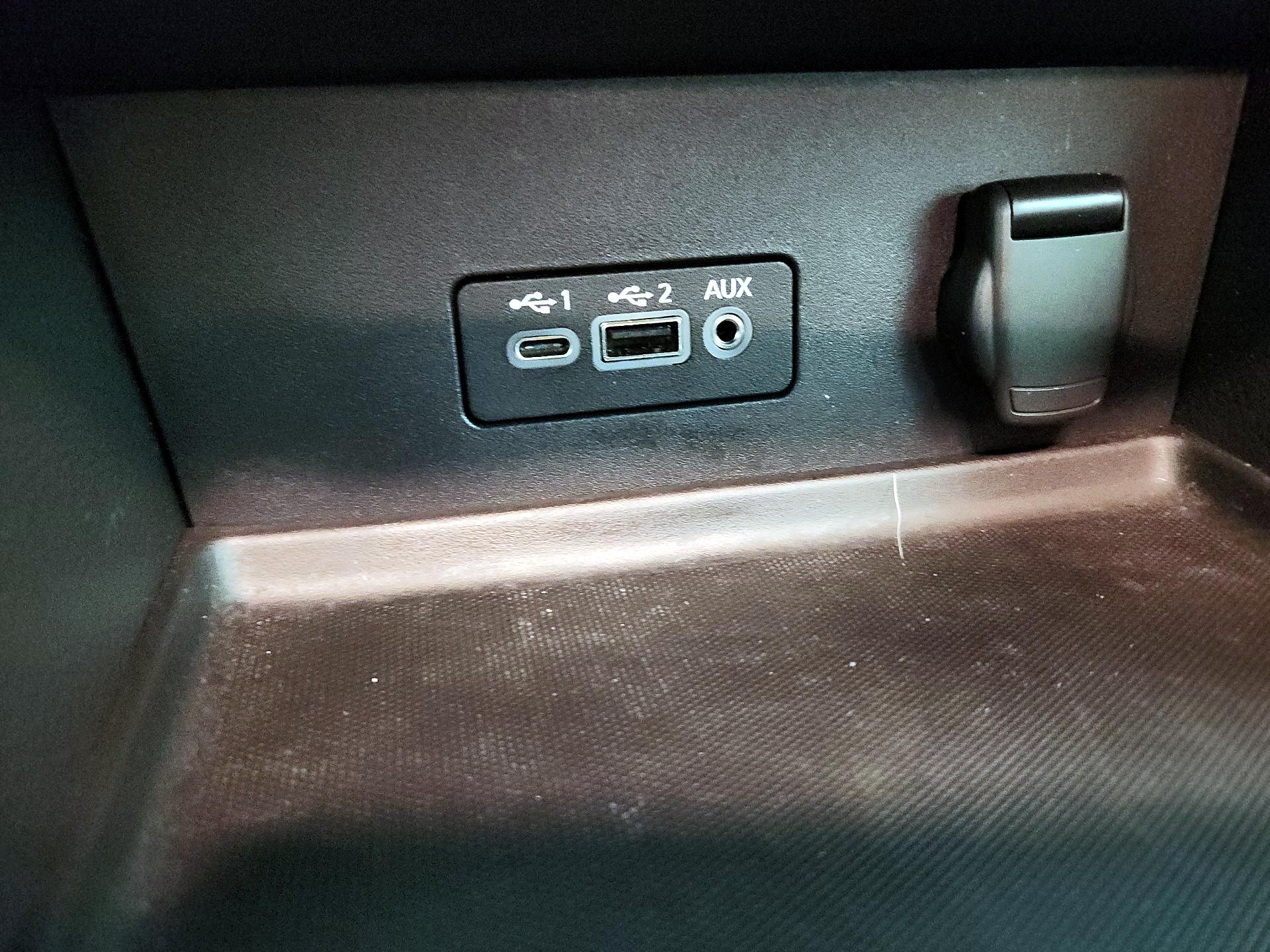 Thumbnail: 2023 Nissan Sentra - 18