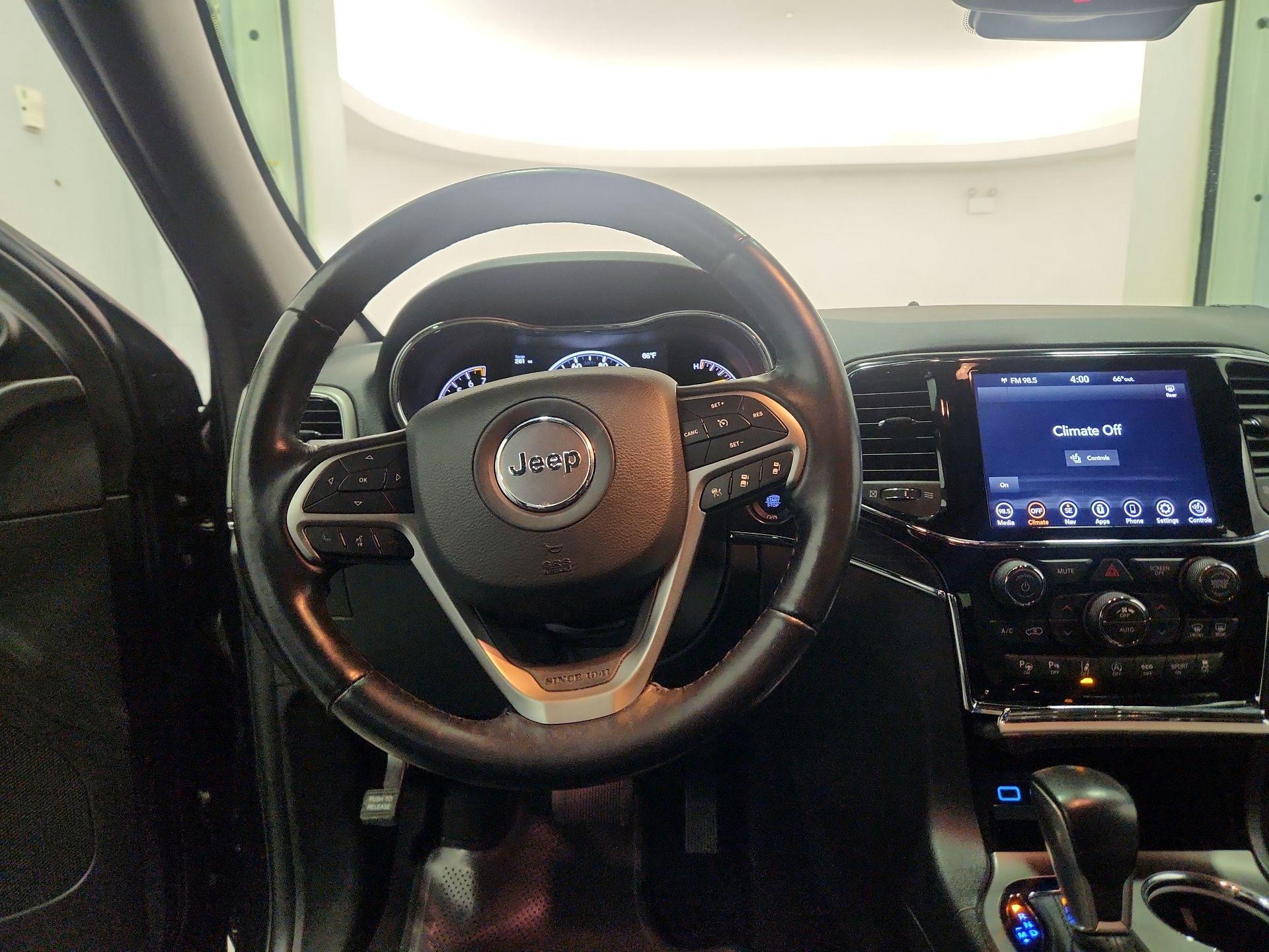 Thumbnail: 2022 Jeep Grand Cherokee - 10