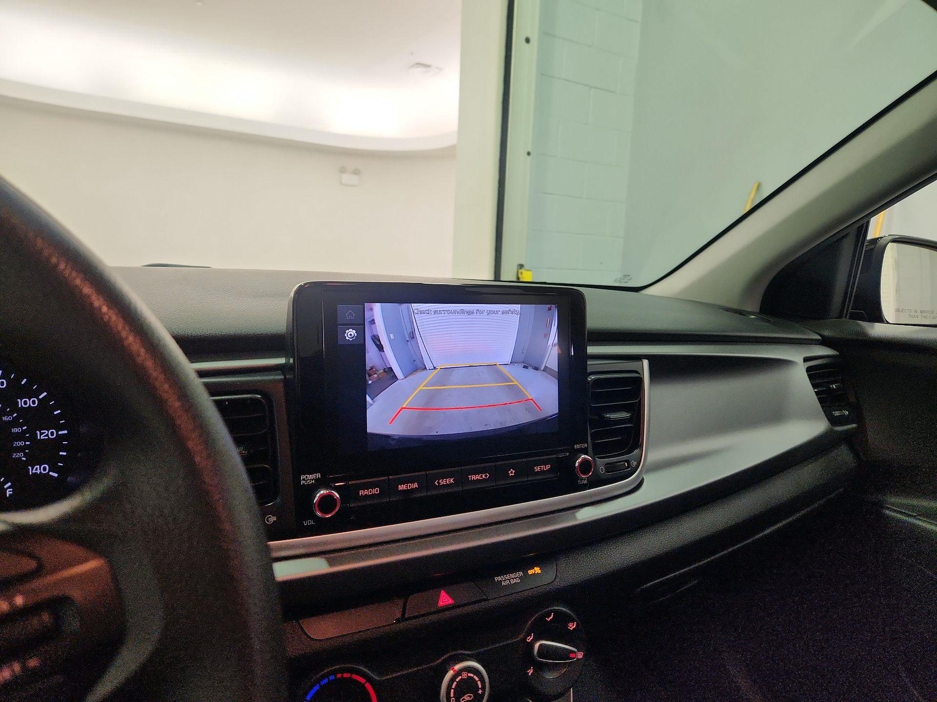 Thumbnail: 2022 Kia Rio - 14