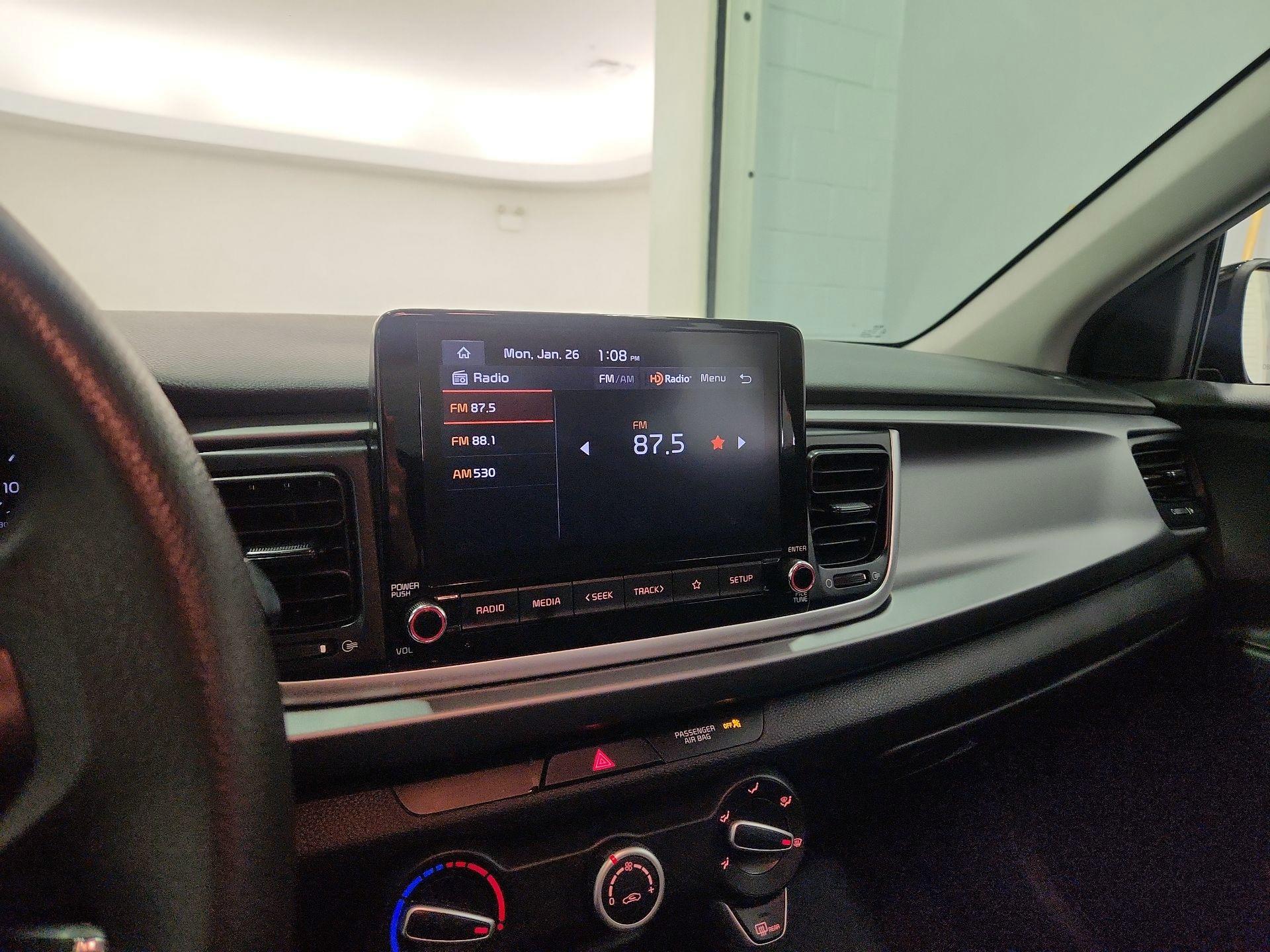 Thumbnail: 2022 Kia Rio - 15