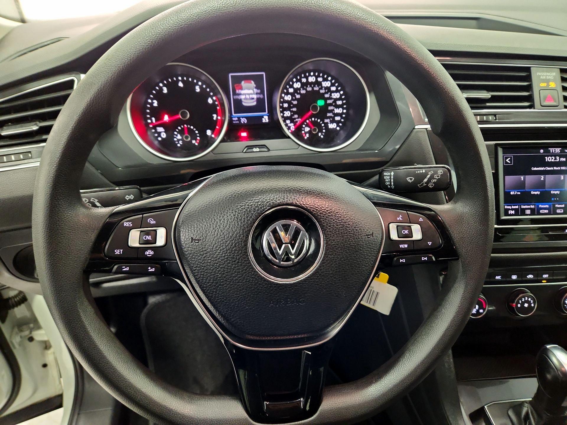 Thumbnail: 2021 Volkswagen Tiguan - 10