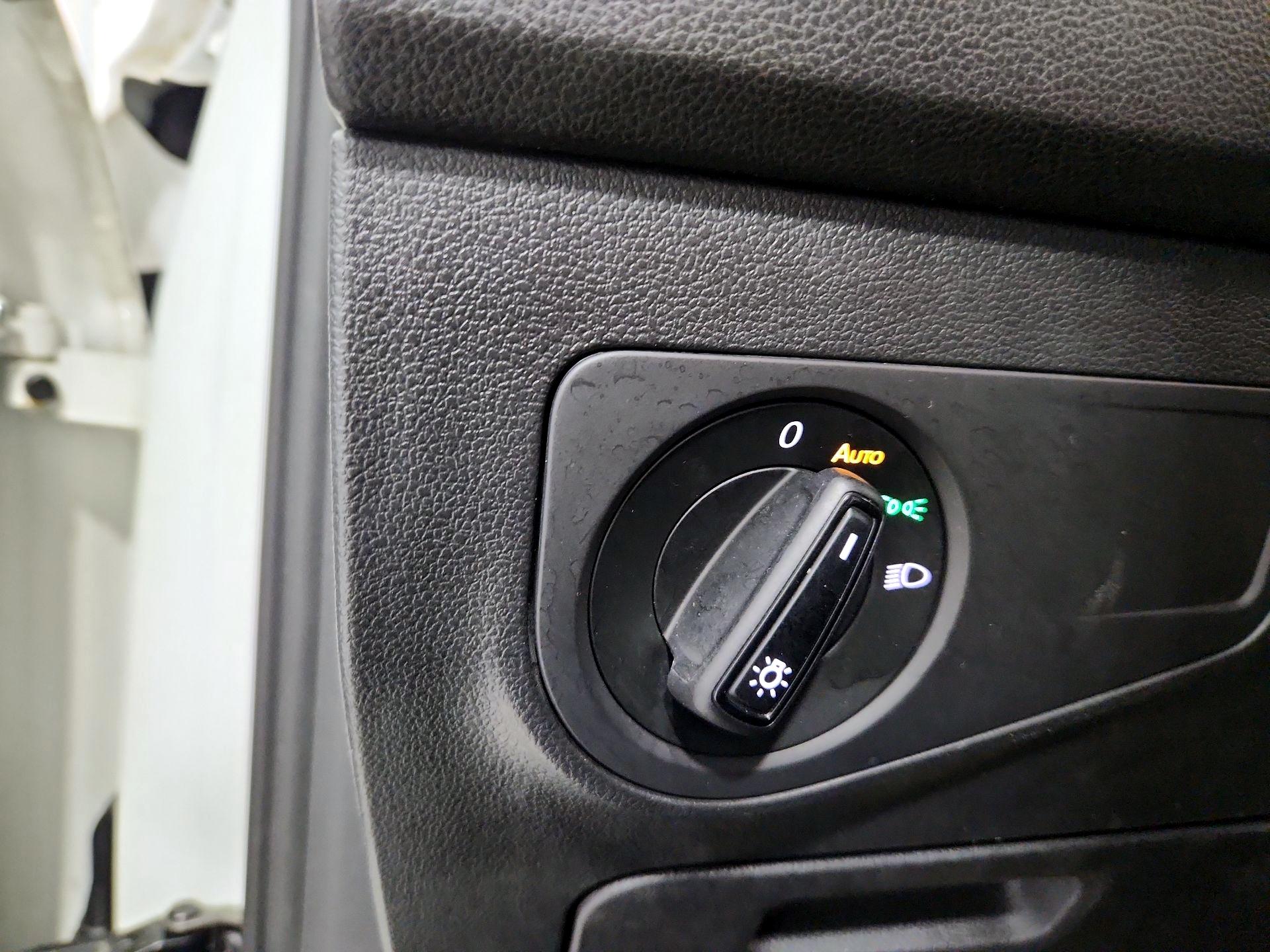 Thumbnail: 2021 Volkswagen Tiguan - 13