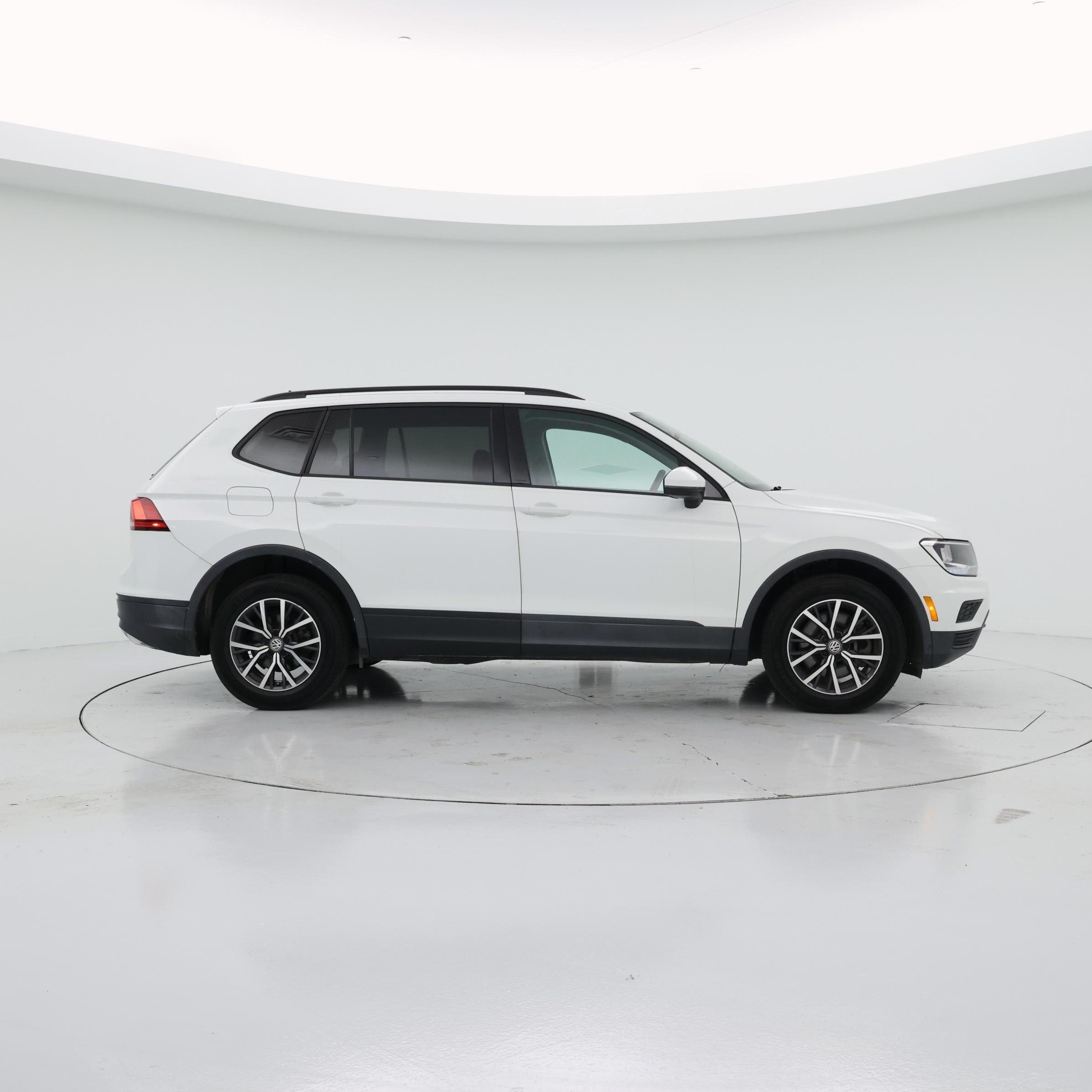 Thumbnail: 2021 Volkswagen Tiguan - 7