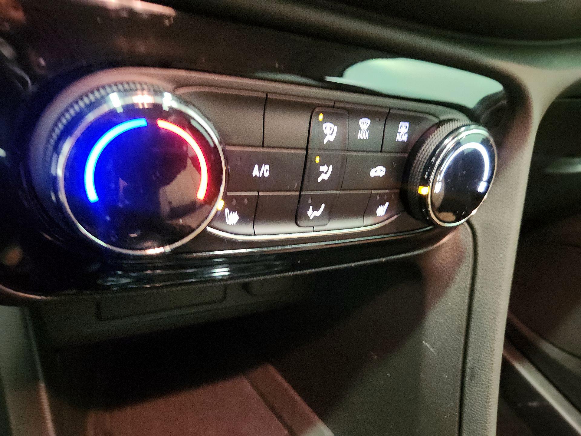 Thumbnail: 2022 Buick Encore GX - 16