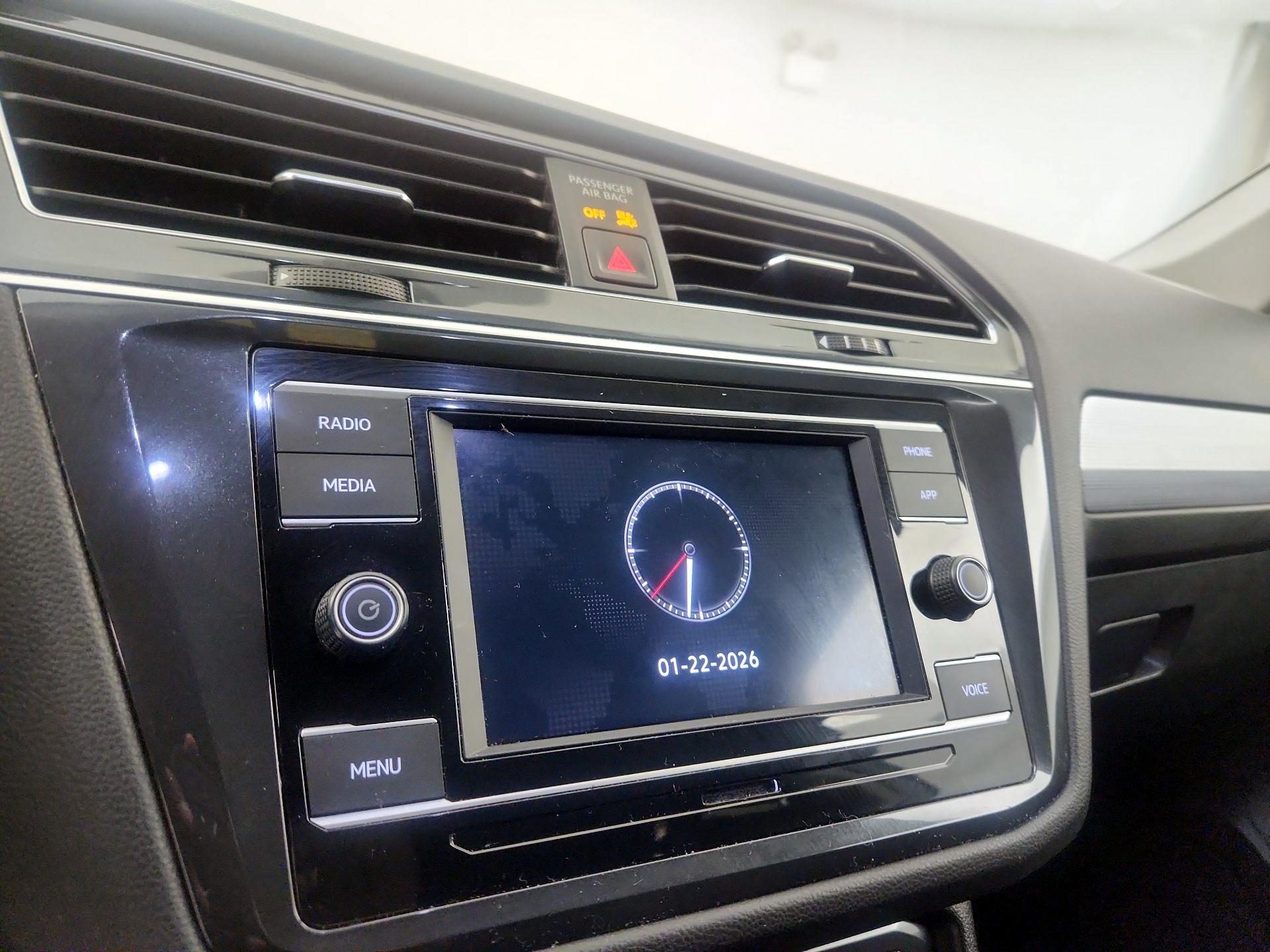 Thumbnail: 2023 Volkswagen Tiguan - 13